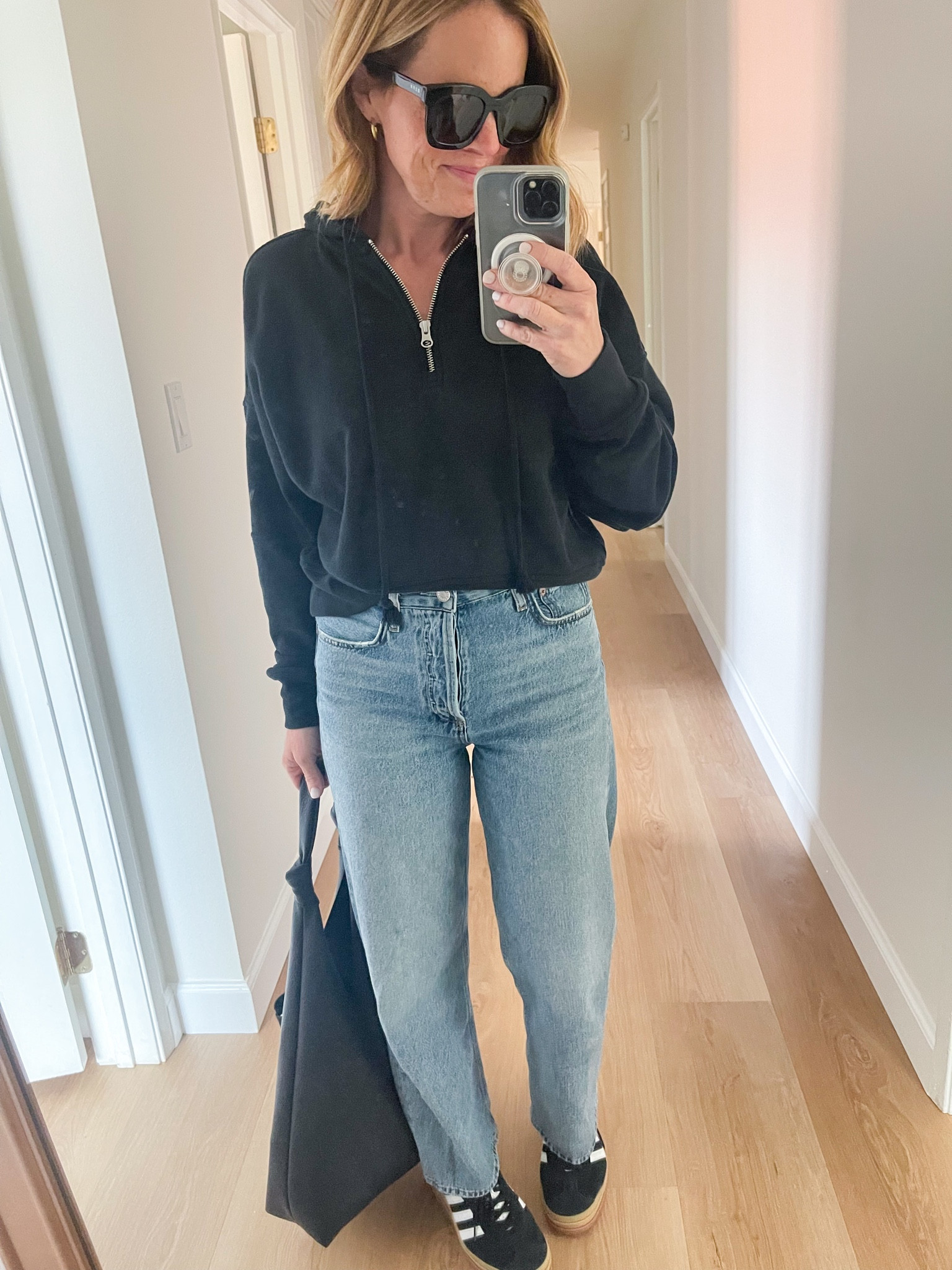 Sunday OOTD 🤍 

Jeans are TTS, I’m 5’3.5 and I’m wearing a 25.

Agolde 
Shopbop
Aerie 
Spring 
Spring outfits 
Weekend looks 
Adidas gazelle
Diff 
Sunglasses 

#LTKstyletip #LTKover40 #LTKSeasonal