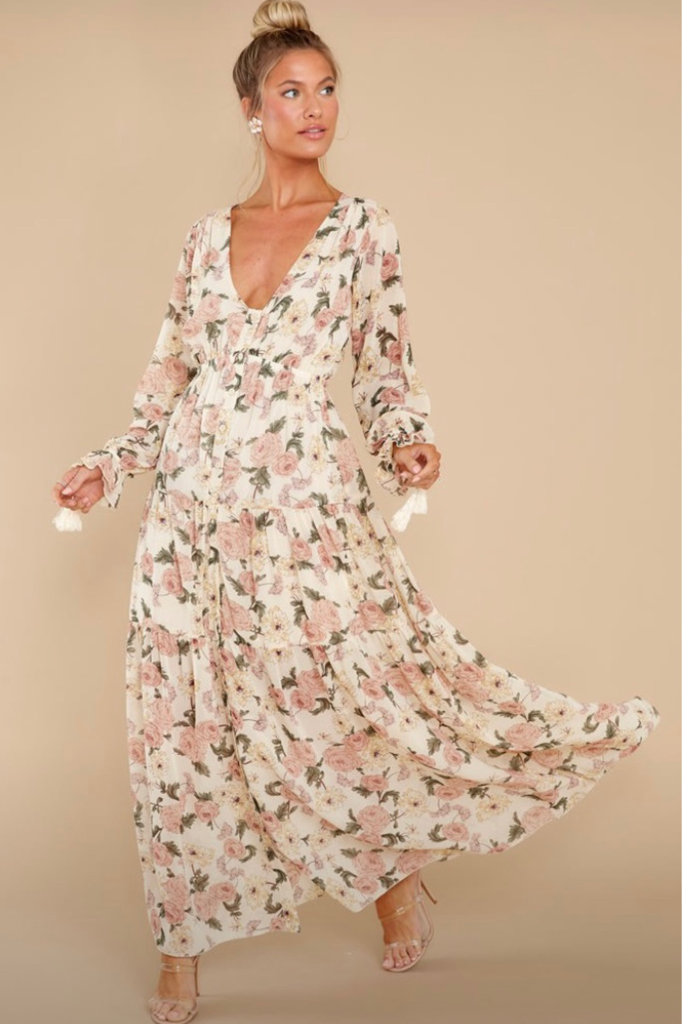 Family pictures ; photo shoot dress ; fall dress ; maxi dress ; floral dress ; neutral dress ; family pictures outfit ; bump friendly dress 

#LTKSeasonal #LTKbump #LTKfamily