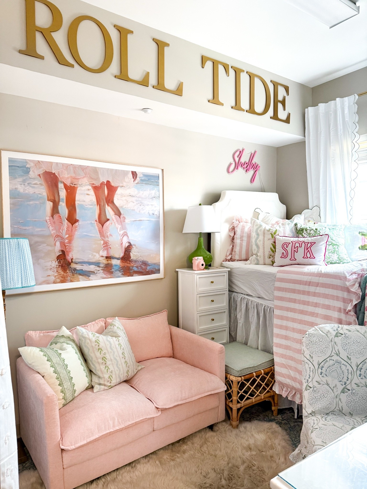 University of Alabama Dorm Reveal

#LTKHome #LTKmomlife