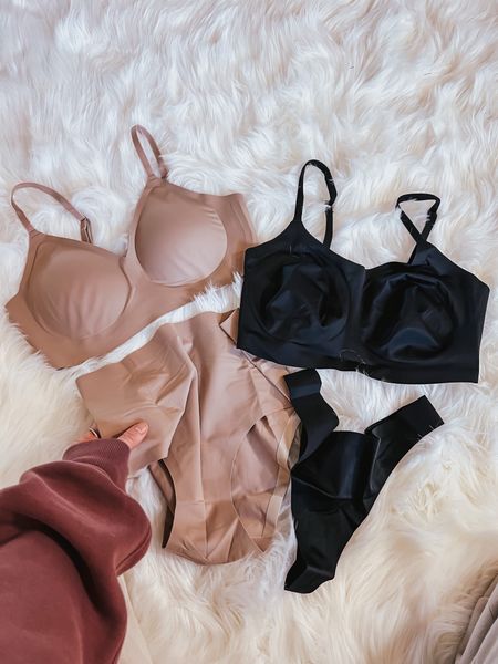 My absolute fav bra & undies from @eby ! Seamless but with silicone to keep everything in place ! Feels like you are wearing nothing on your body but that you still have support ! 

#LTKfindsunder100 #LTKstyletip #LTKfindsunder50