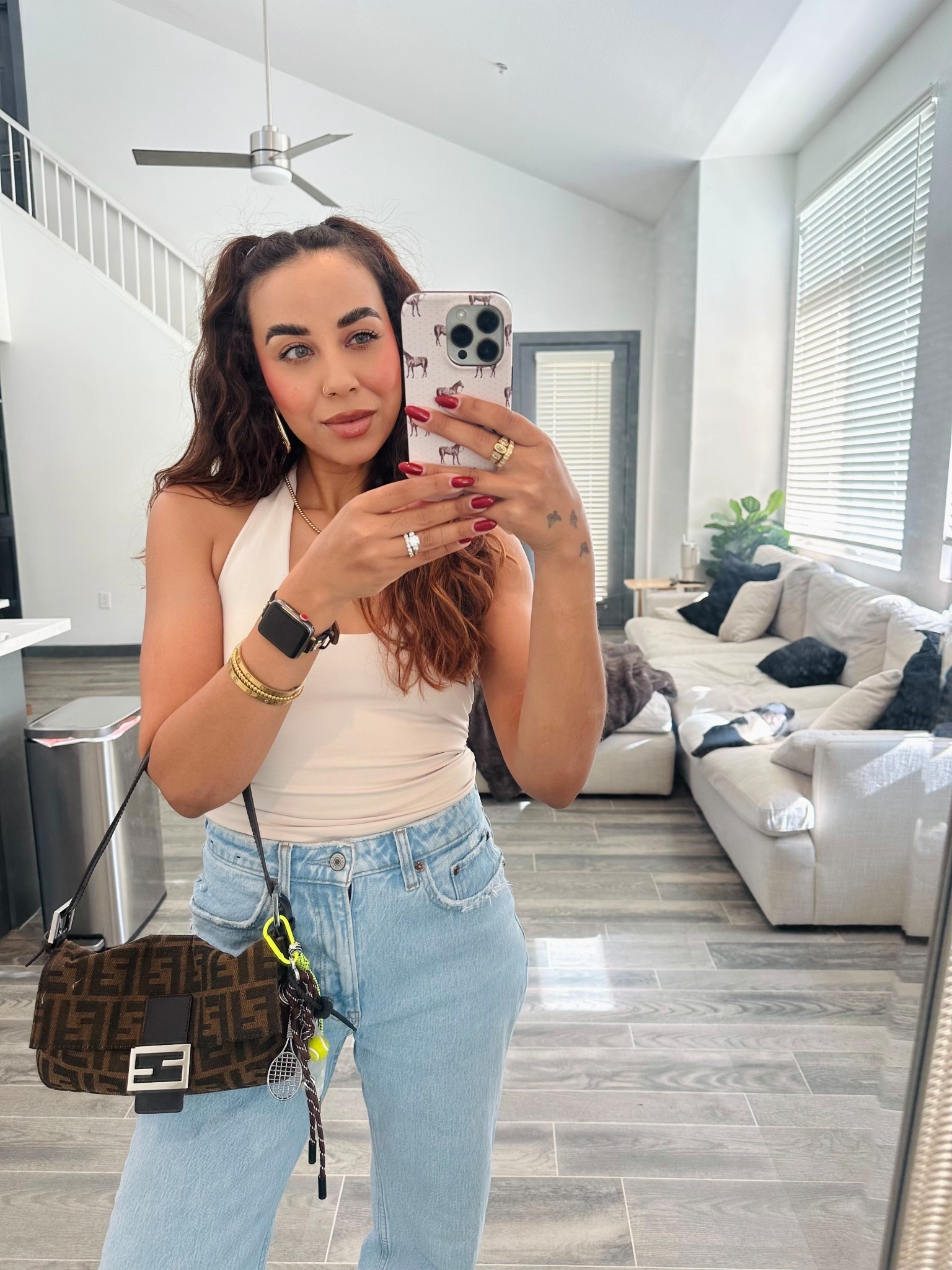 My fav top from Amazon and jeans from Abercrombie 

#LTKSeasonal #LTKSaleAlert #LTKFindsUnder100