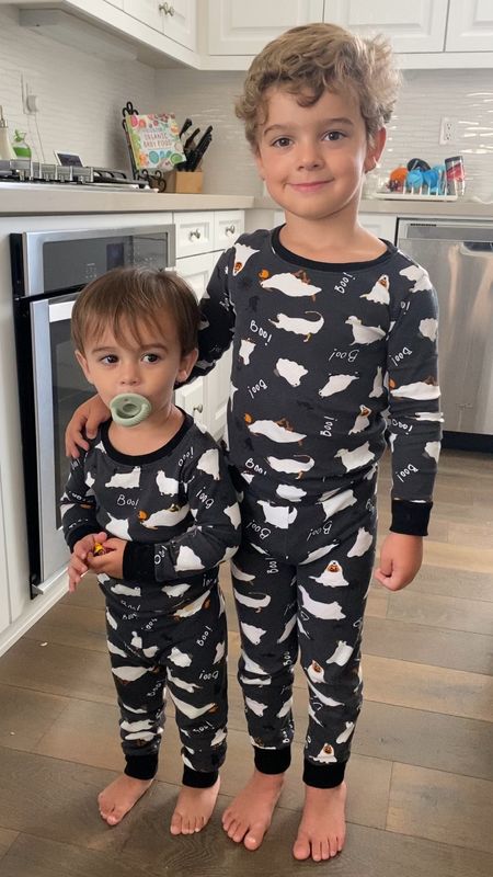 We’re ready for Halloween! 🎃
Run true to size 

Halloween pajamas, kids pajamas, toddler pajamas, two piece pajamas, Old Navy, toddler clothing, boys pajamas, girls pajamas, kids fall clothing 

#LTKSeasonal #LTKkids #LTKfamily