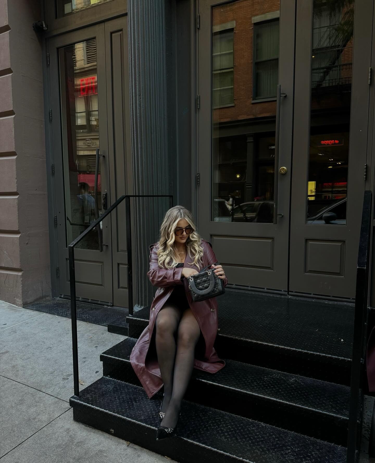 Burgundy obsession is real ✨🥀🍒

 #parisiennestyle #oldmoneyaesthetic #fallfashion #ootd