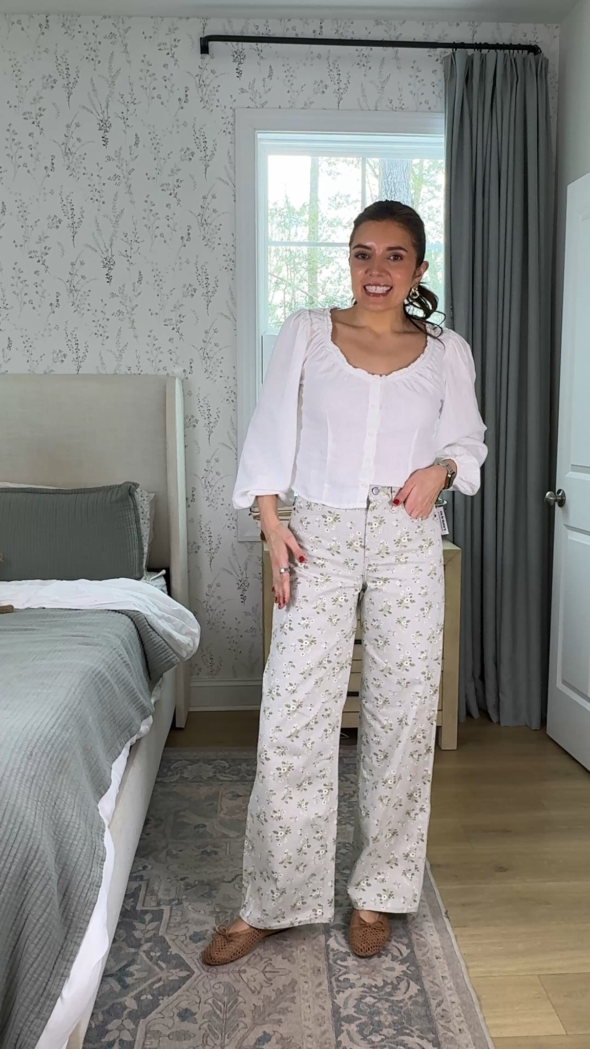 New old navy spring jeans!! Loving this floral print jean. High rise, wide leg. In a size 2. Top in a size small. I’m 5’7”. Currently on sale! 

#LTKSaleAlert #LTKOver40