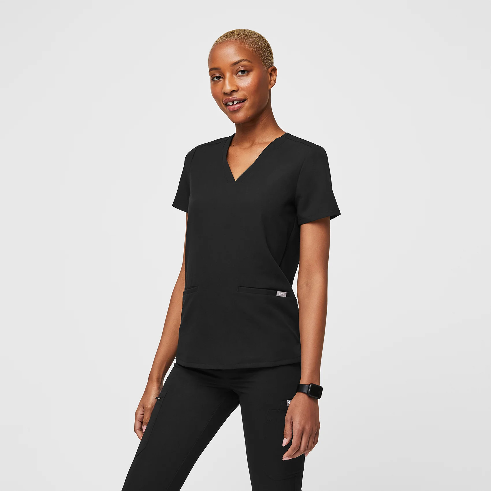 Women's Casma Three-Pocket Scrub Top - Black · FIGS | FIGS