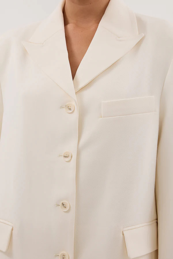 LIV CREAM BOYFRIEND BLAZER | DISSH