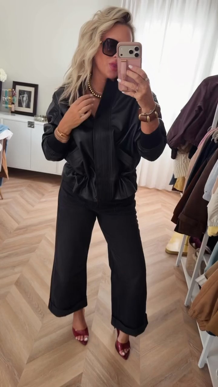 ALLSAINT jacket was at the top of my NSALE wishlist and it did not disappoint. TTS! 
I love the double zipper, button closure, and cinched waist detail... it gives the prettiest shape! My heels are on sale too.✨🔥I’m in 6 and need 4! 




AllSaints jacket. Nordstrom Anniversary Sale. NSALE. Fall jacket. Cinched waist jacket. Women's fashion. Fall fashion. Designer jacket. Sale finds. Fall outfit ideas

#LTKSaleAlert #LTKootd