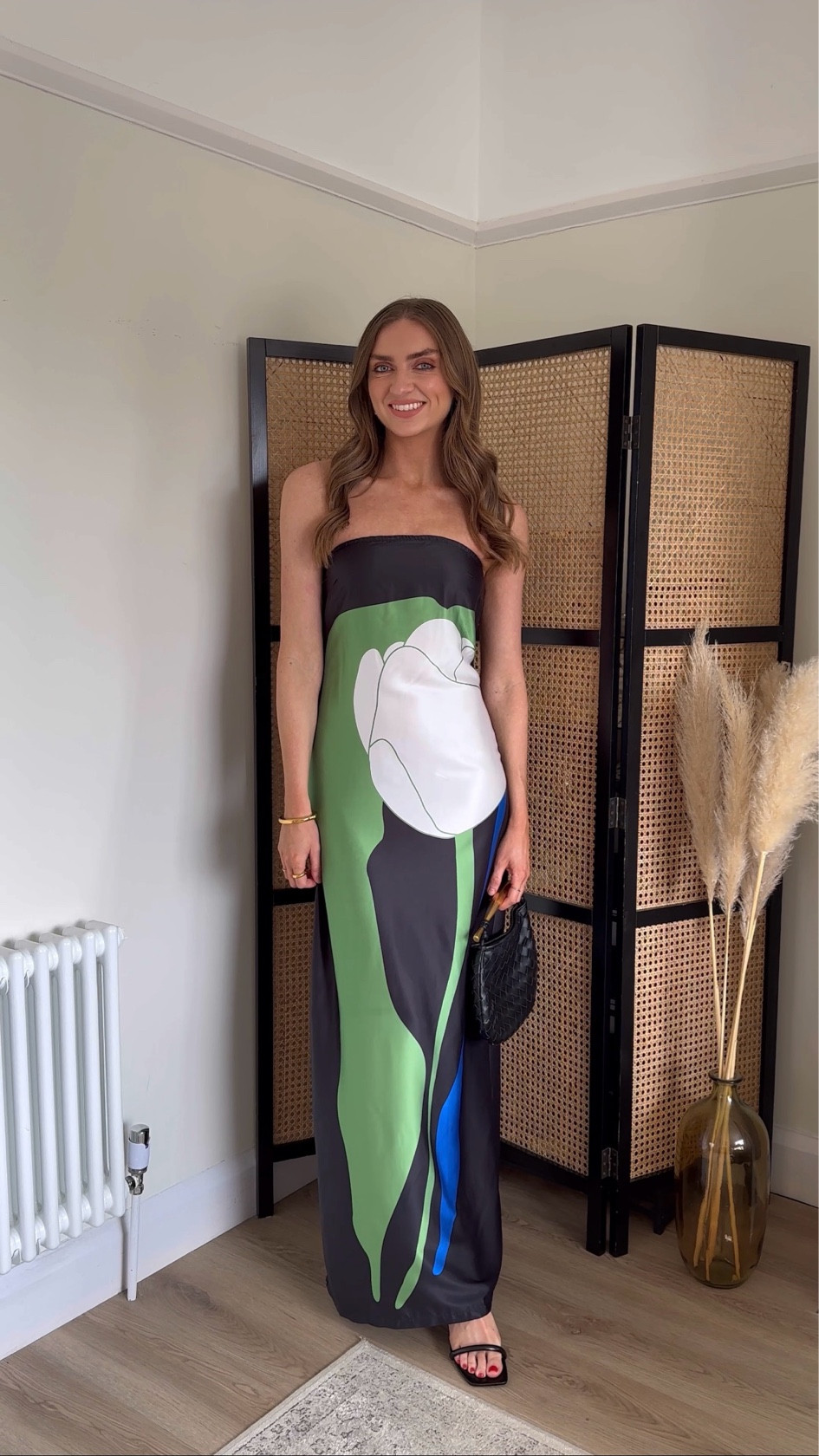 Summer styling with NastyGal martketplace

Wearing a size 8 in the Boohoo Large Tulip Satin Maxi Dress
I’m 5ft 6 for an idea of the length

Black barely there heels




Holiday outfit, maxi dress, wedding guest outfit, black tie event
Summer wedding guest outfit, euro summer 2024

#LTKuk #LTKsummer