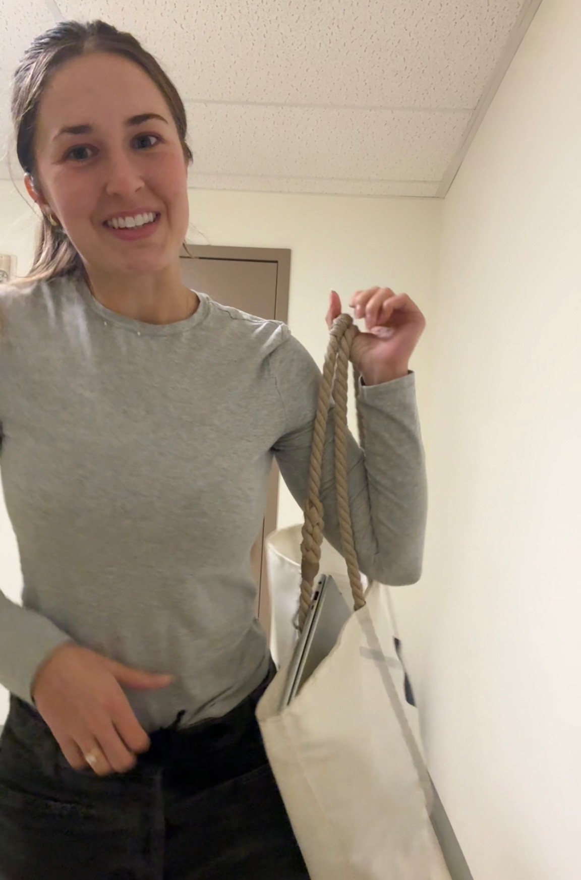 size M i have this in 3 colors! one of my fav basic cotton tees 