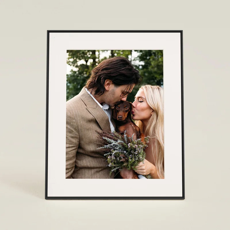 Walden Ink with Textured Mat - Smart HD Digital Picture Frame | Aura | Aura Frames