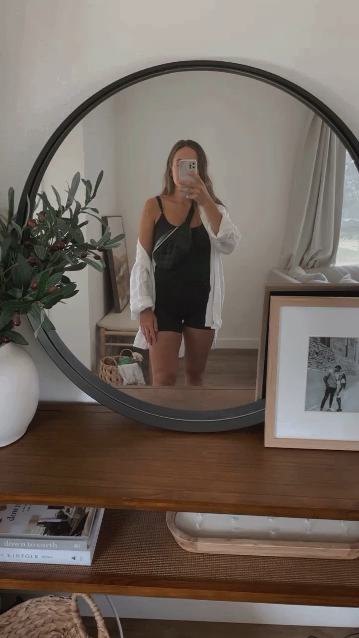 Outfit of the day + baby bump 

#LTKbump #LTKFitness #LTKstyletip