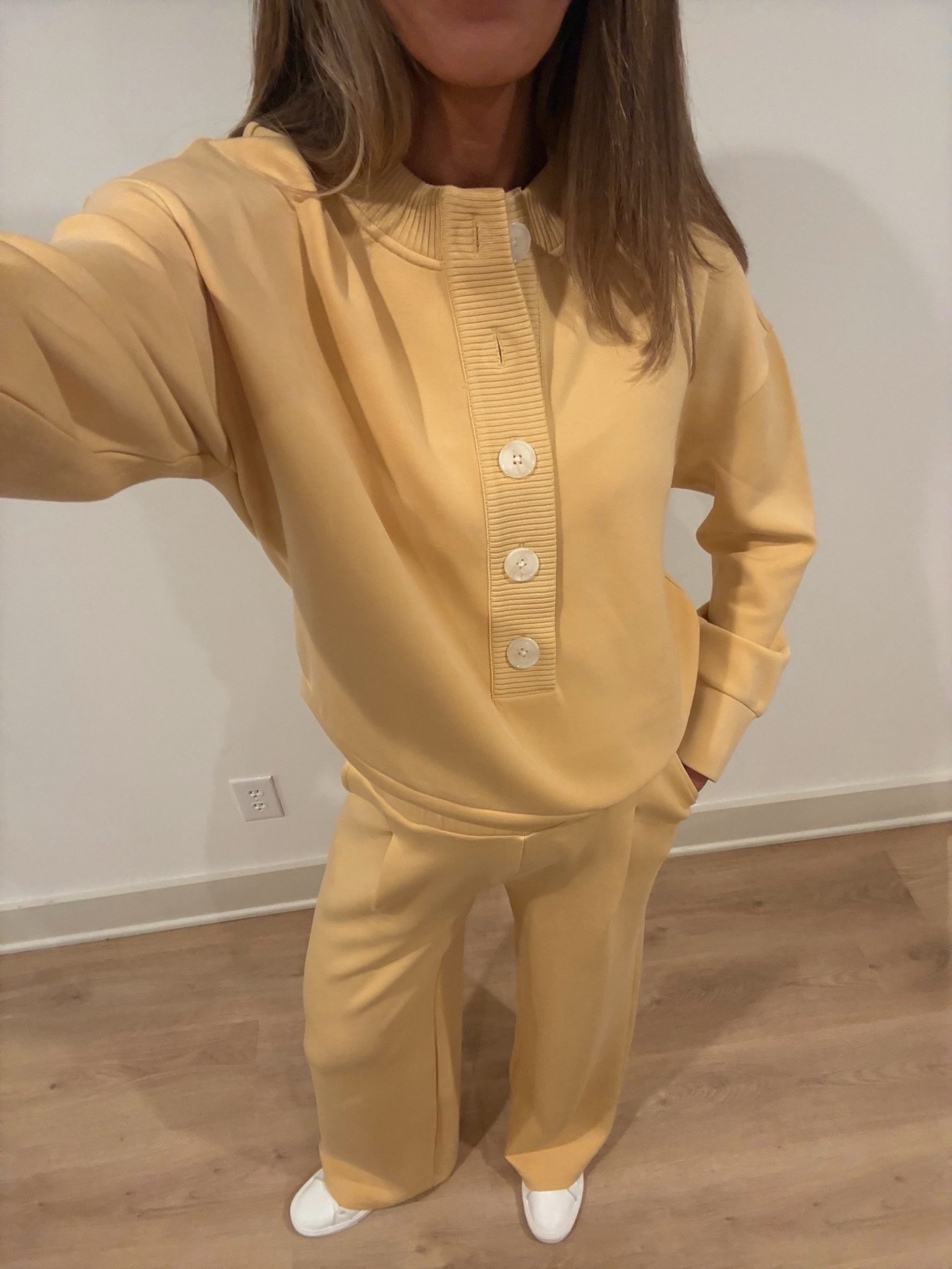 My outfit I wore today running errands while 37 weeks pregnant. Pants come in multiple inseam options and I’m wearing the longest inseam. They are PLENTY long enough and fit over my bump easily. Size medium in both top and bottoms (my usual size)
@Varley #ad 



Lounge set, mom outfit, spring outfit ideas, spring outfit 2026, butter yellow

#LTKootd #LTKBump #LTKTall