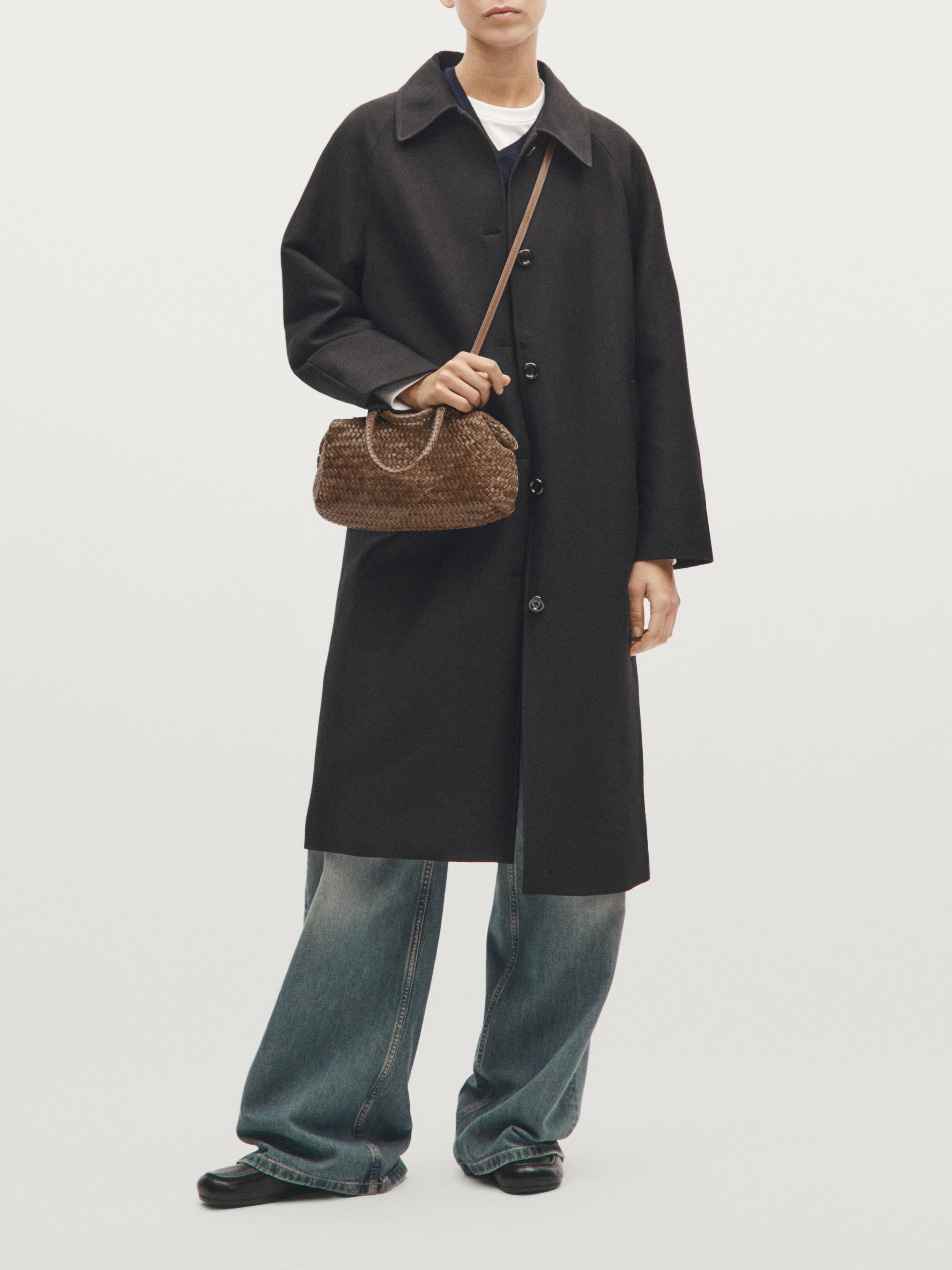 Handbag made of cowhide leather .  One carry handle and one detachable, adjustable shoulder strap... | Massimo Dutti UK