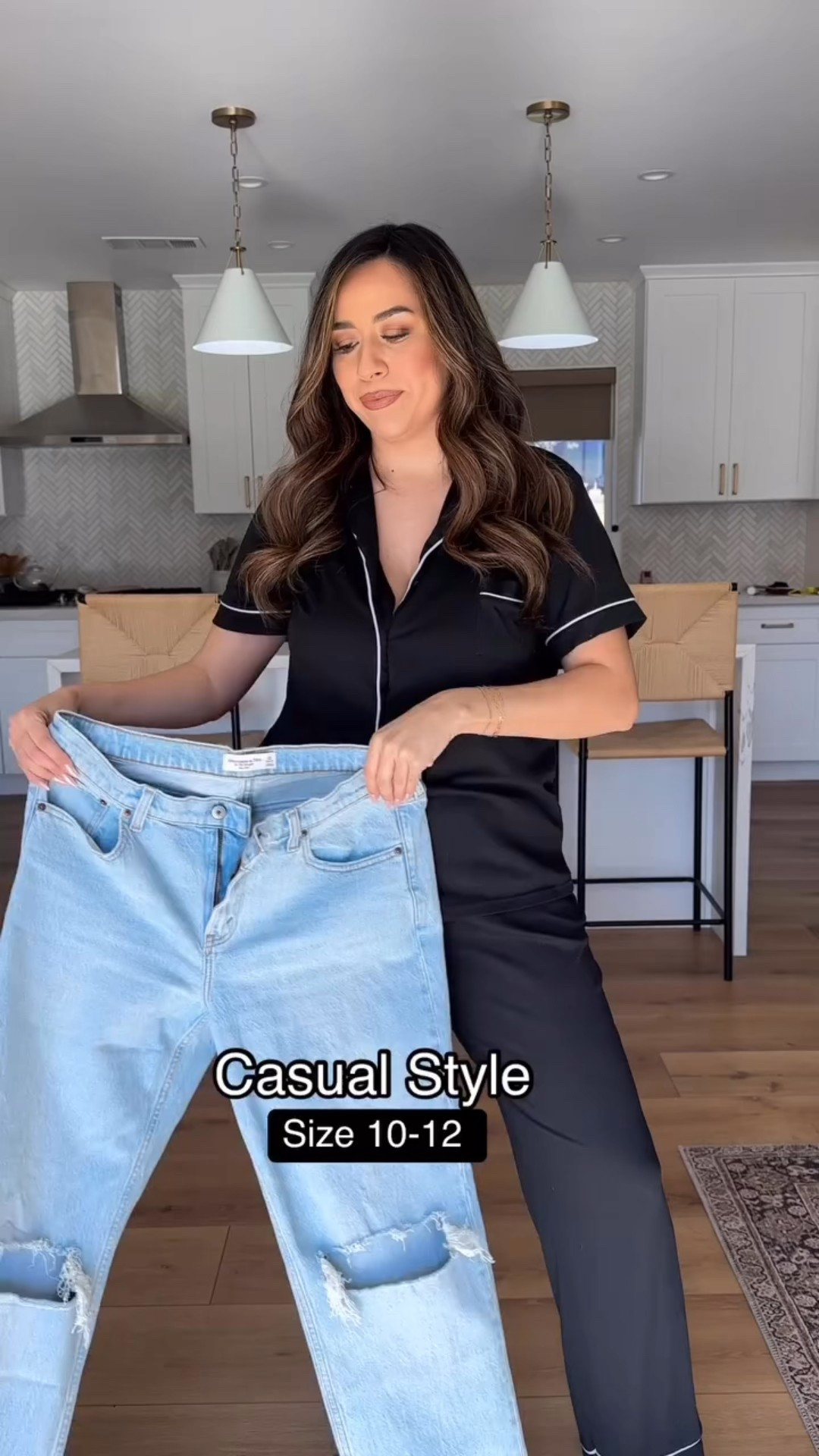 Casual on the go outfit 🏃🏻‍♀️ Denim size 31/12 and T-shirt size medium 

#LTKMidsize #LTKStyleTip #LTKFindsUnder100