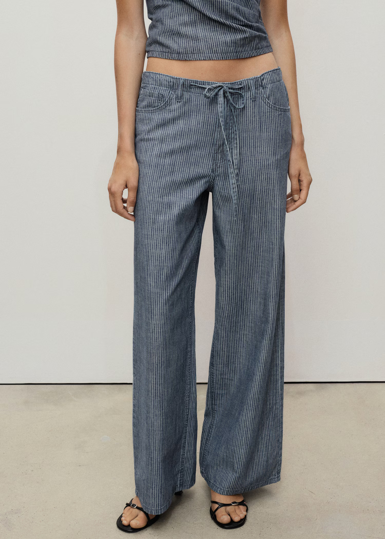Wide-leg denim trousers with belt | MANGO (UK)