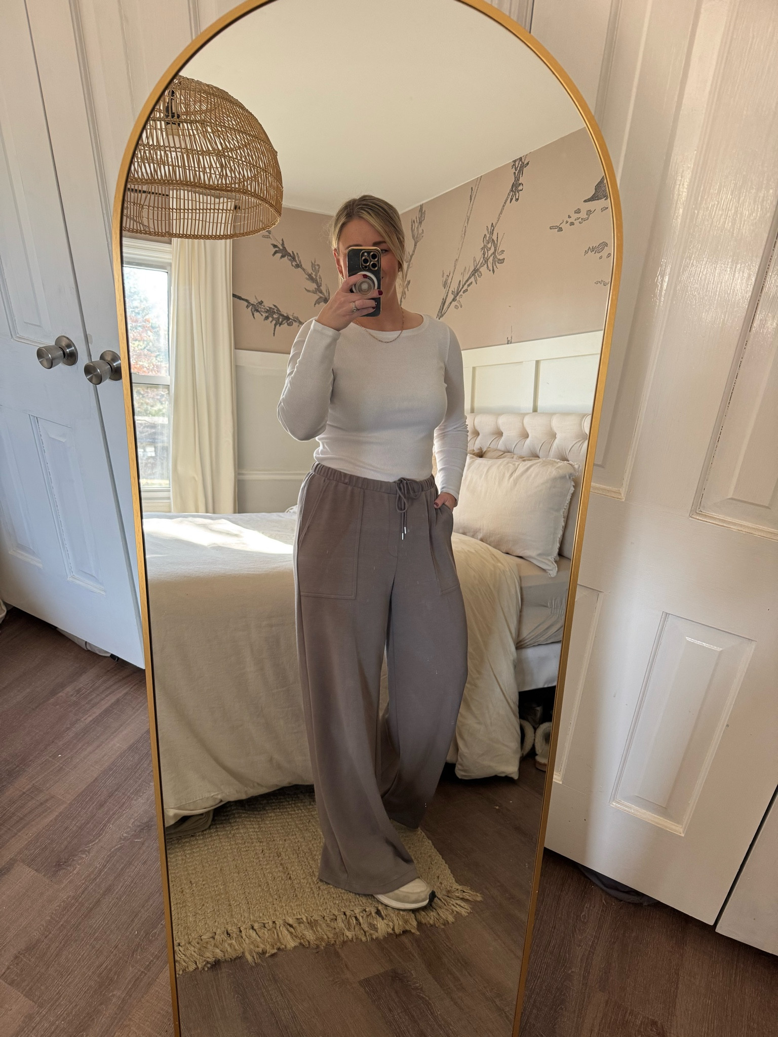 Cozy athlesiure outfit. 

#LTKFindsUnder50 #LTKActive #LTKMidsize