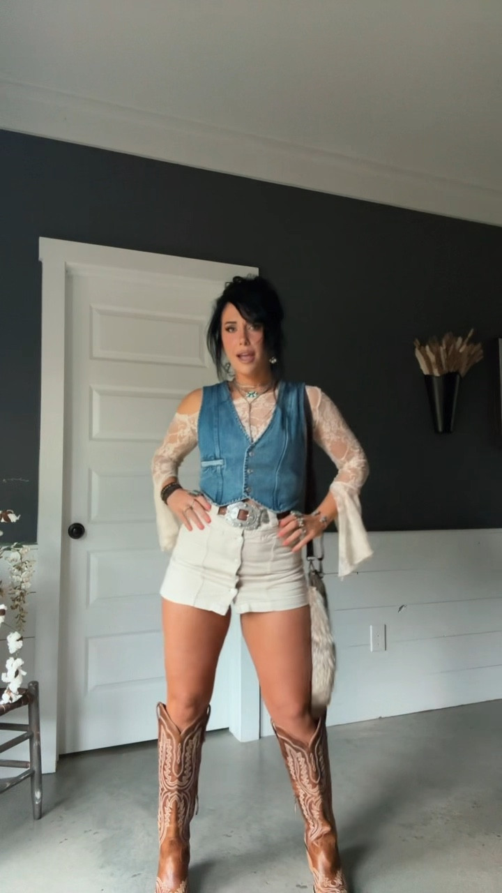 Purse is from Countryside Co. 🫶🏼 
#western #westernfit #westernfashion #westernfashioninspo