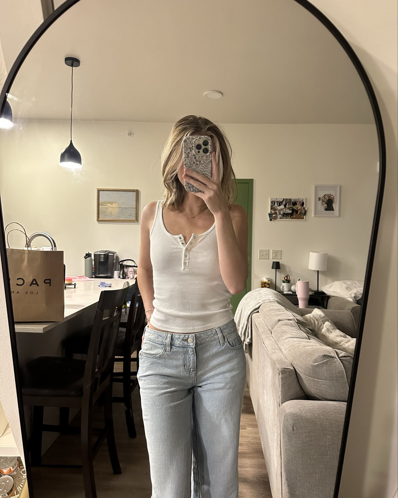 I usually don’t buy basics bc I feel like I have so much but this tank fit SO PERFECTLY!! It’s an xs #fallbasics