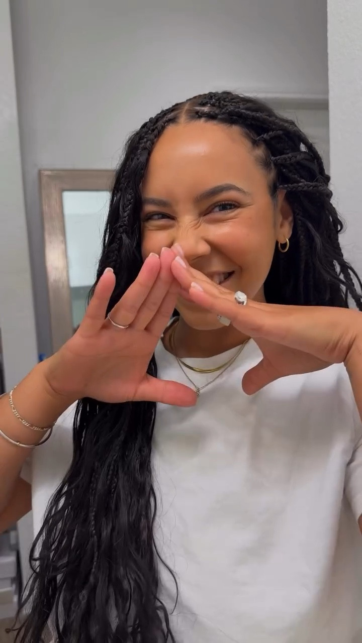 I understand the hype now. This is the perfect skin tint for spring and summer. Let me know if I should bring anything else on the cruise!



#itcosmetics #skintint #mommymakeup #easymakeup

#LTKselfcare #LTKBeauty