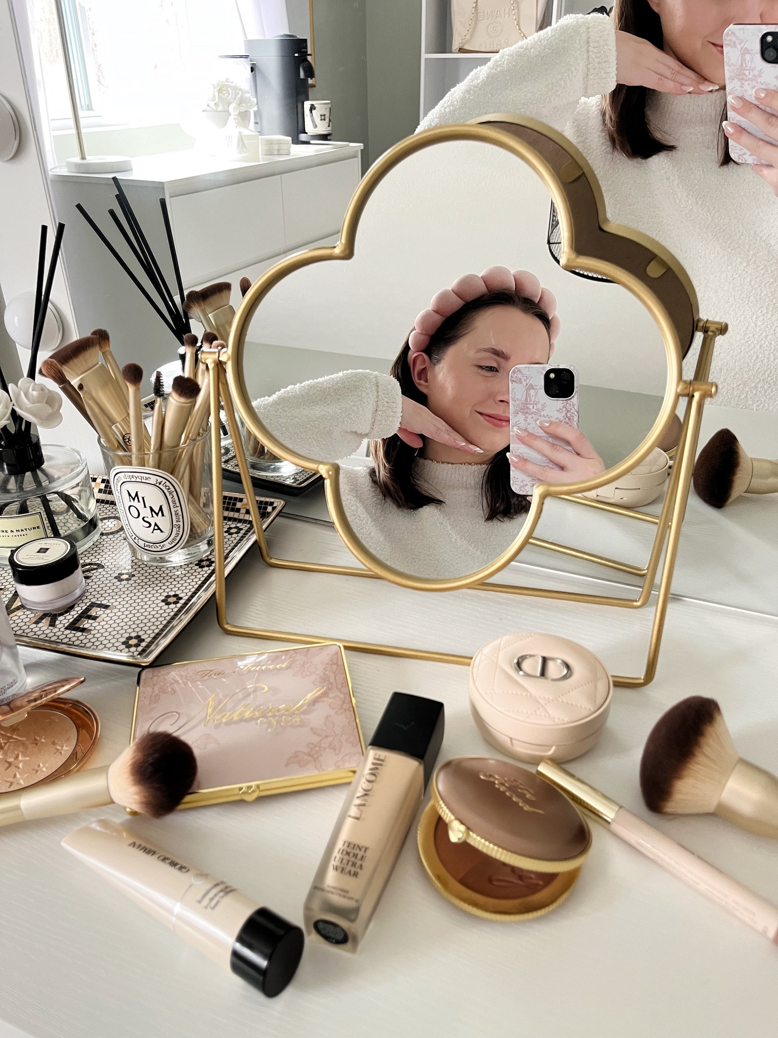 Makeup favorites 💗🎀✨

Makeup, Sephora sale, beauty, GRWM, get ready with me, aesthetic, girly girl, pink aesthetic, Charlotte tilbury, Dior beauty, Lancôme, too faced, rare beauty, glam room, beauty room 

#LTKxSephora #LTKfindsunder100 #LTKbeauty