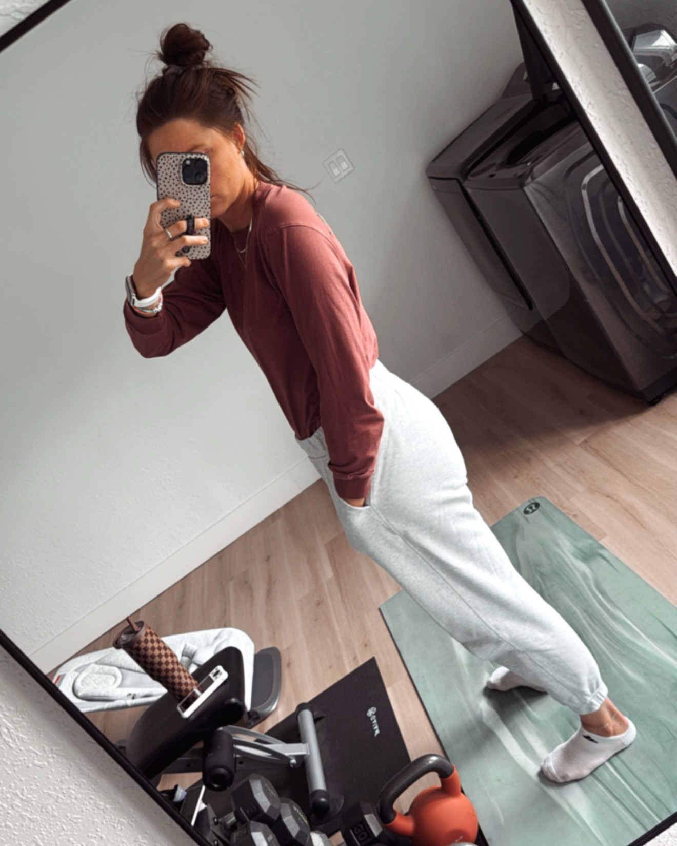 Lift outfit for this cold weather! Comfy and cute! #workout #joggers #nike #lululemon #longsleeve 

#LTKStyleTip #LTKActive