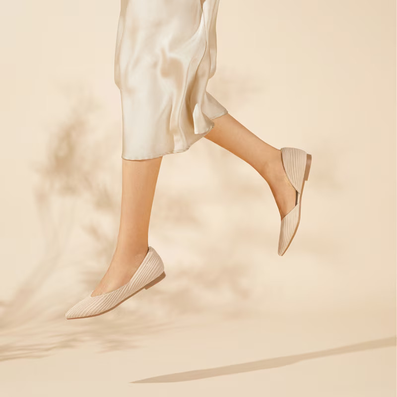 Pointed-Toe Flats (Melia) | VIVAIA