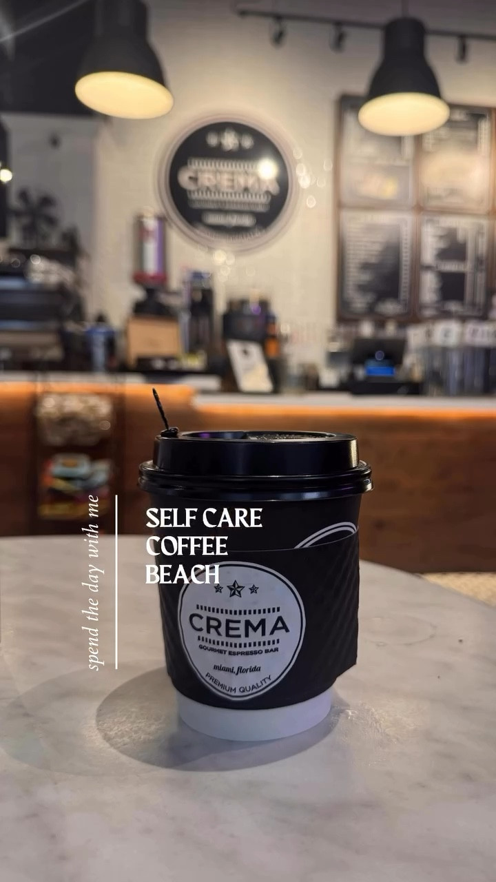 Happy Saturday 💪🏻☕️🏝️

But first...hot chocolate for me. ❤️ 

#selflove❤️ #selflovesaturday #saturday #pilates #beach #beachvibes #selfcare #selflovesaturdays

#LTKTravel #LTKStyleTip #LTKActive