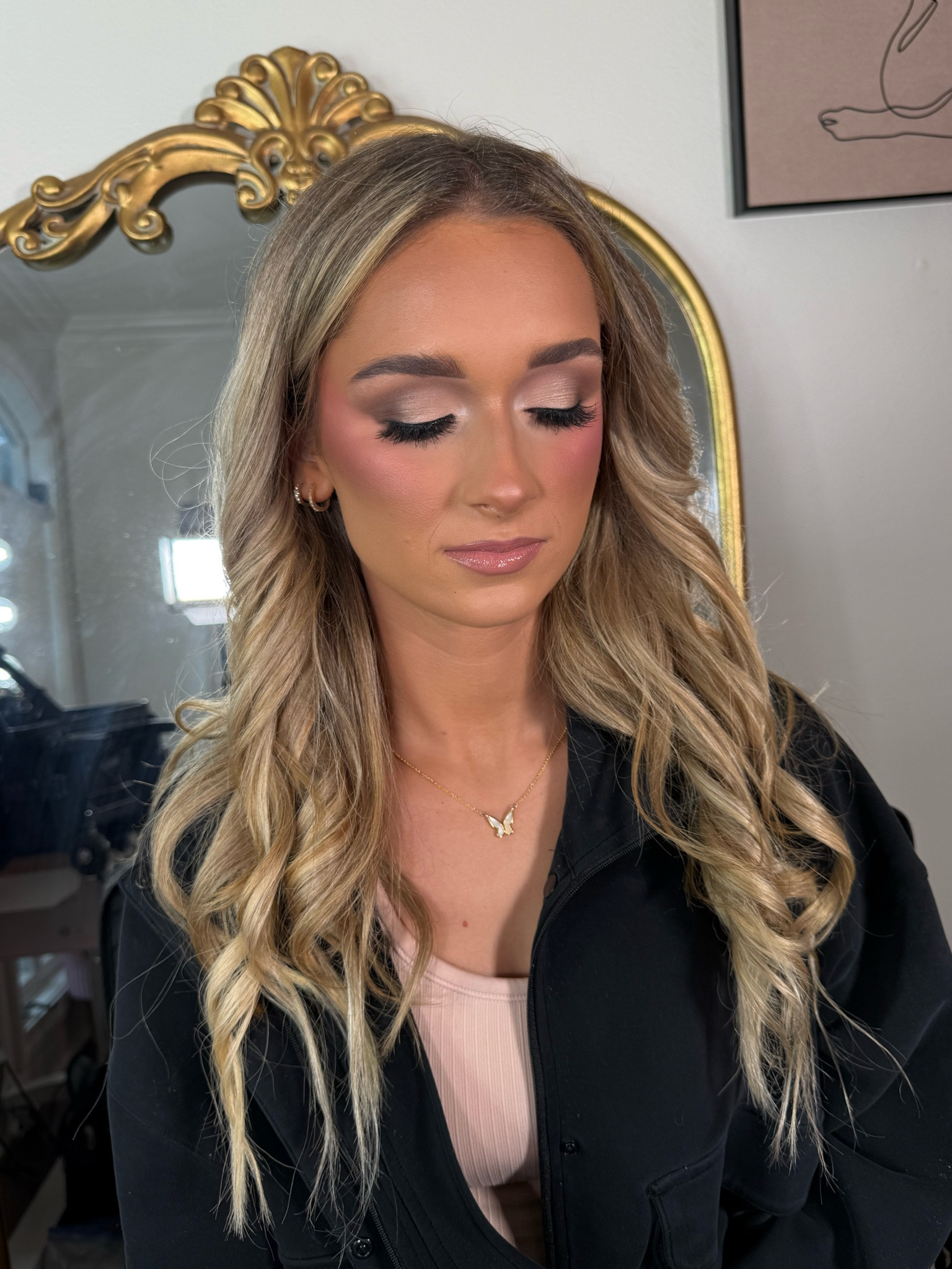 Unable to tag:
Foundation: ThePerfectFace cosmetics!
Eyes: PaintedCo Palette 
Cream Bronzer: MadebyMitchel Palette (Shade Med)
Powder blush: Hourglass snake palette 