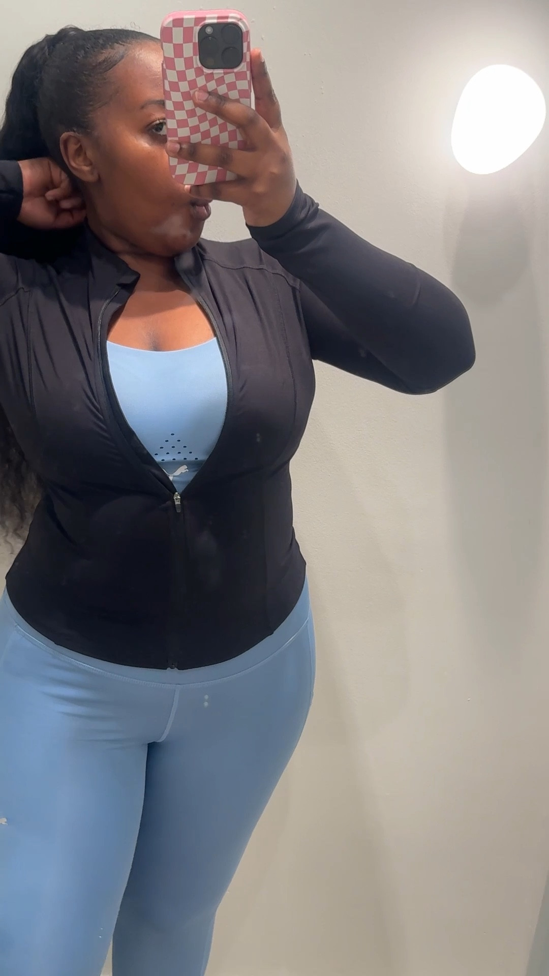 Figure hugging gym jacket (bbl jacket) 🖤


#LTKmidsize #LTKfitness #LTKuk