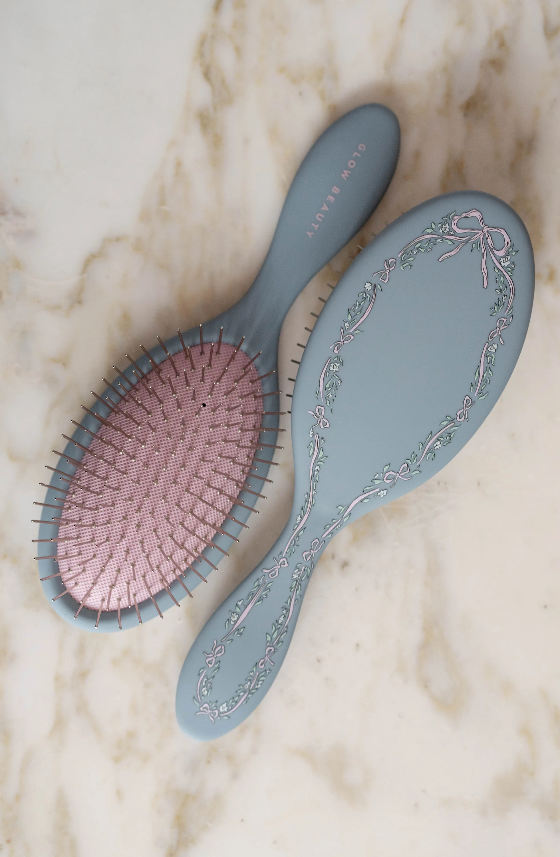The Hunter Detangling Brush | Glow Beauty Hair