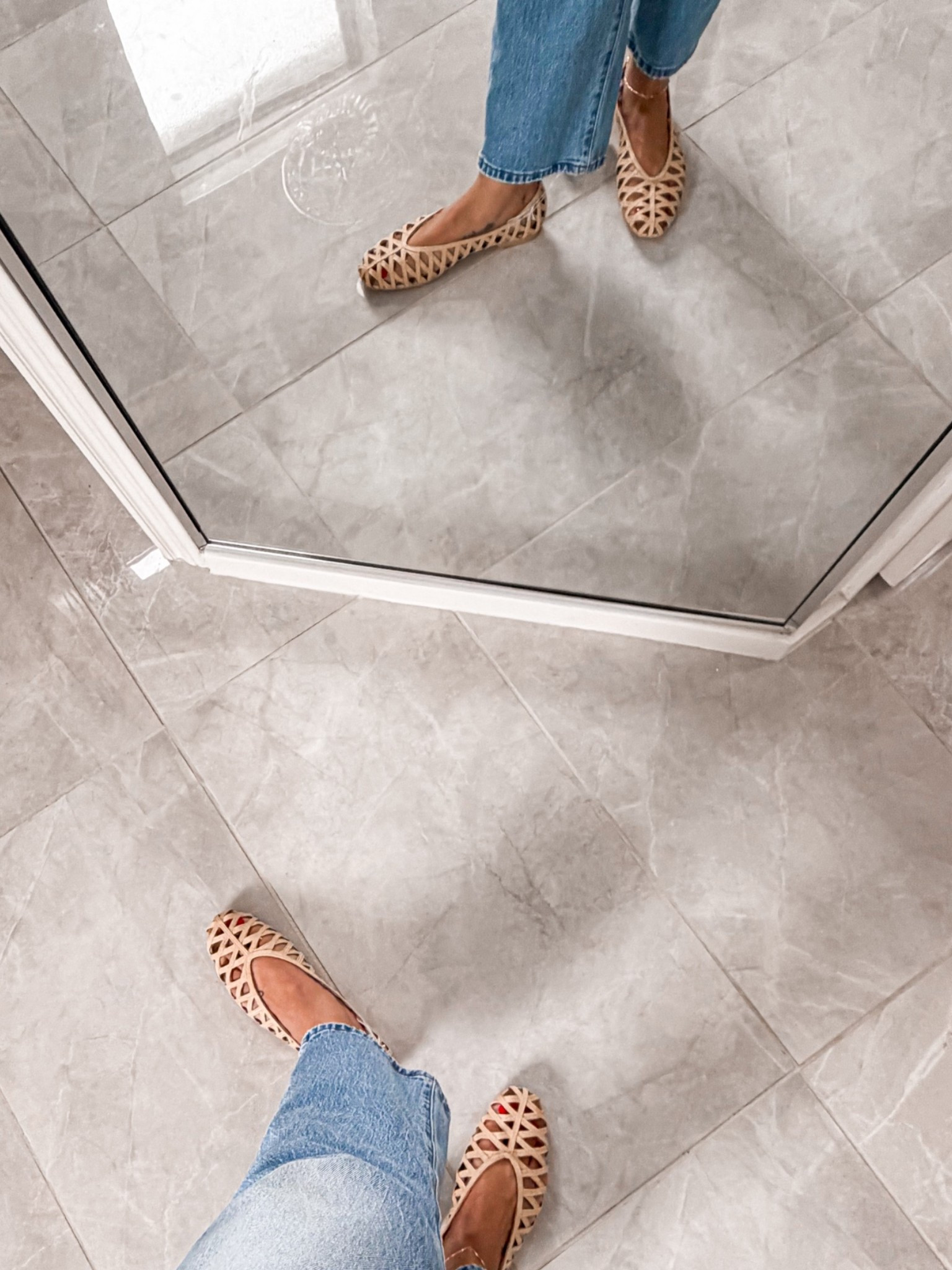 these immediately gave me designer-inspired vibes 👀 such a good neutral flat for summer outfits @Target 

target flats, woven flats, neutral flats, summer shoes, target style, designer inspired, affordable fashion, neutral summer outfit, casual chic, everyday flats, woven ballet flats, target finds, summer fashion, vacation outfit, coastal style

#LTKOver40 #LTKootd #LTKSeasonal