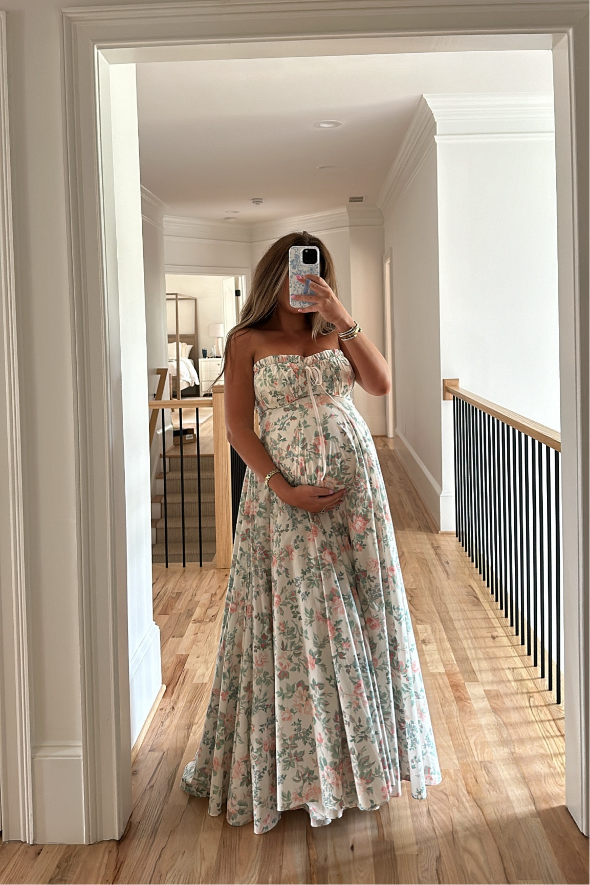 Baby shower dress 
Gender neutral baby shower dress 
In the medium - runs a little big 

#LTKBump #LTKParties #LTKBaby