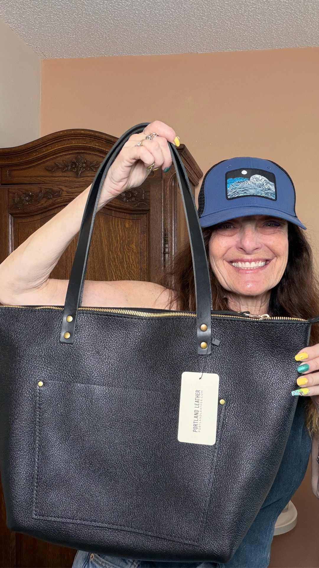 LOVE this elevated Portland Genuine Leather Zippered Tote!! Yippeee just found their link on LTK!! I linked the Portland Leather Classic Tote in Large | Pebbled Black. So many great colored options as well  Make sure you choose the Zippered option if you want this exact one!🖤🖤🖤👩🏻‍💻💼

#LTKWorkwear #LTKTravel #LTKootd