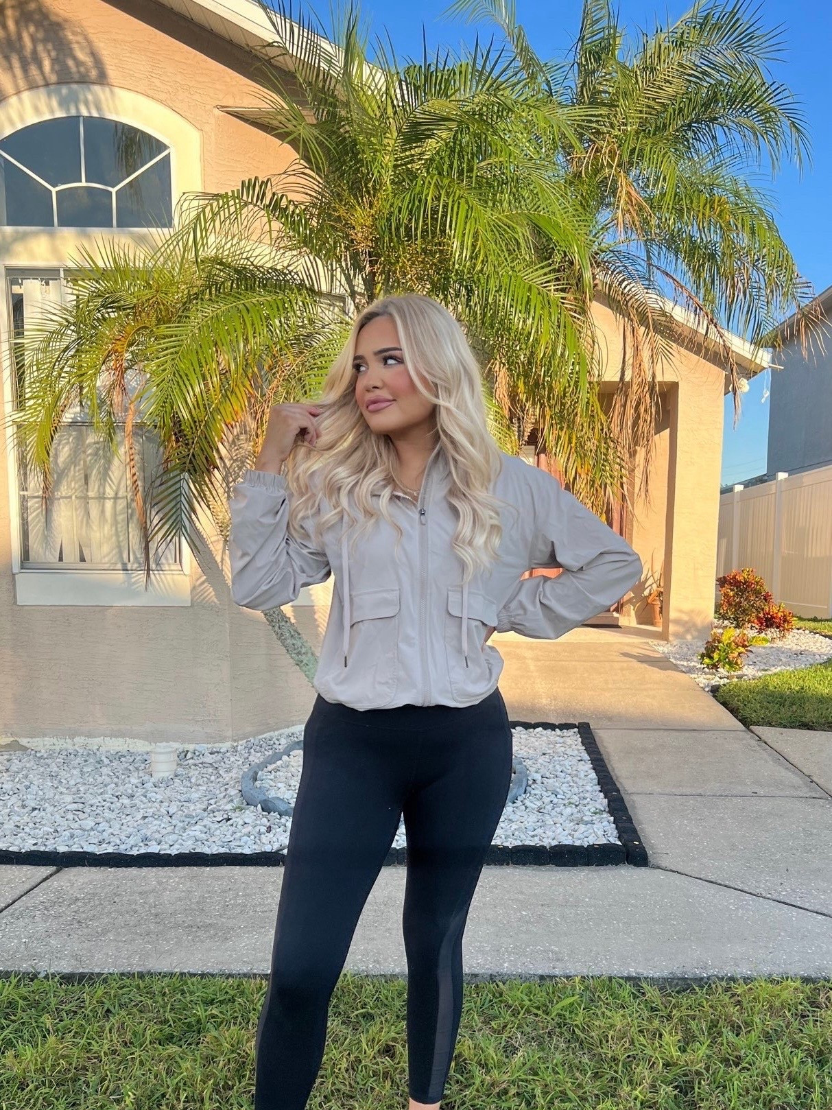 @ellieactivewear All I want for Christmas is cozy, cute activewear 🎄✨ #EllieActivewear #loveellie #ad 

#LTKSeasonal #LTKFindsUnder100 #LTKStyleTip