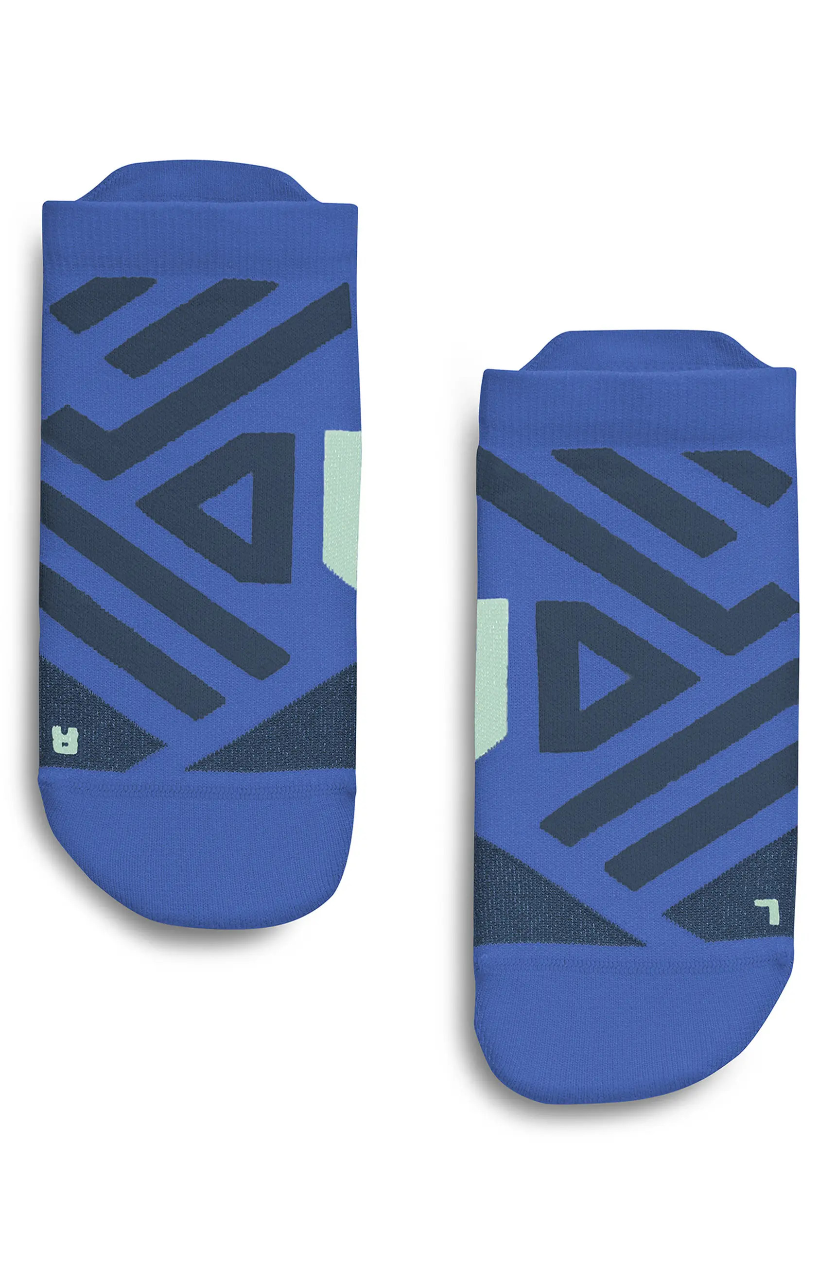 On Performance Low Ankle Socks | Nordstrom | Nordstrom