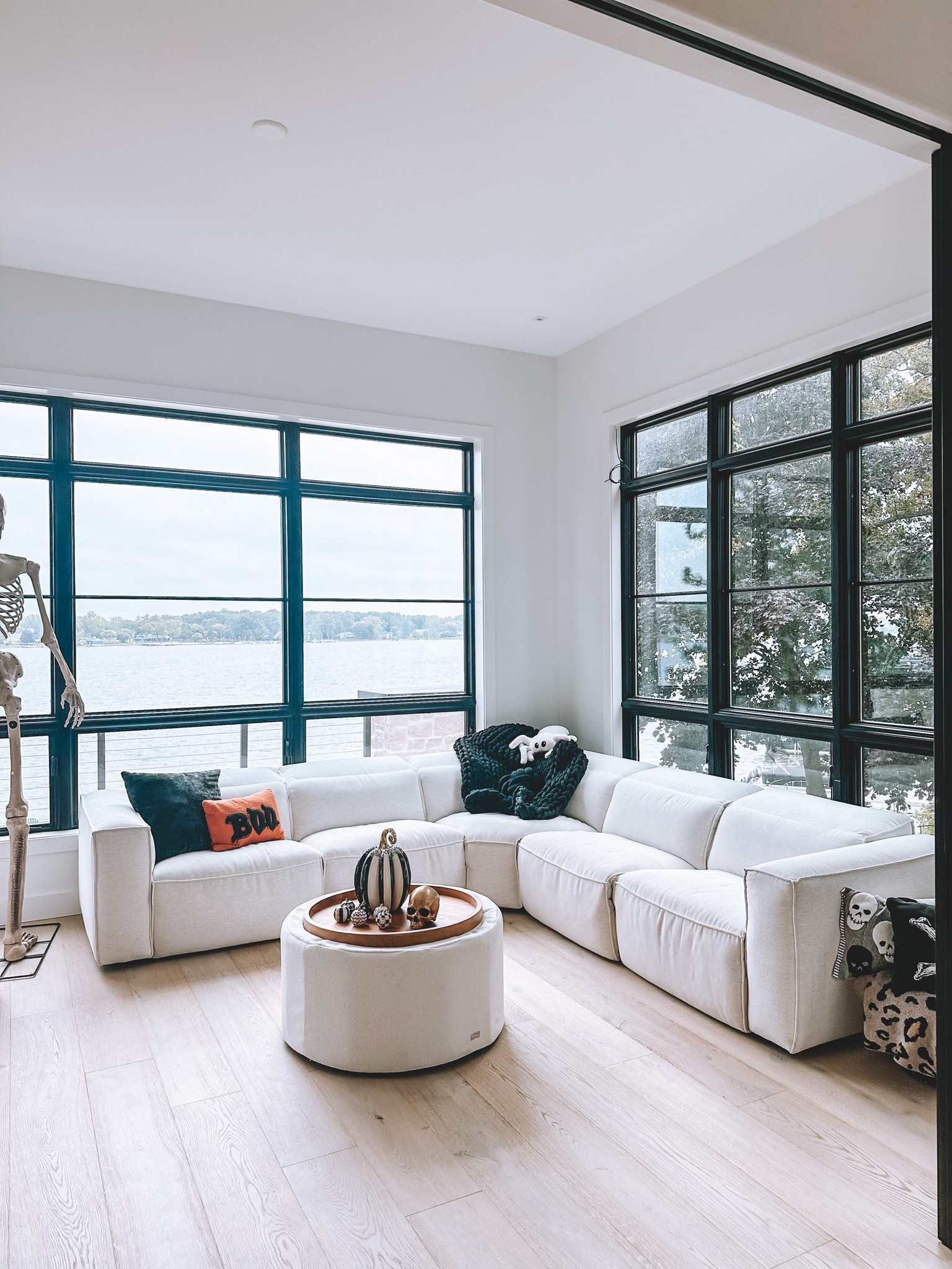 We love our couch ❤️💯