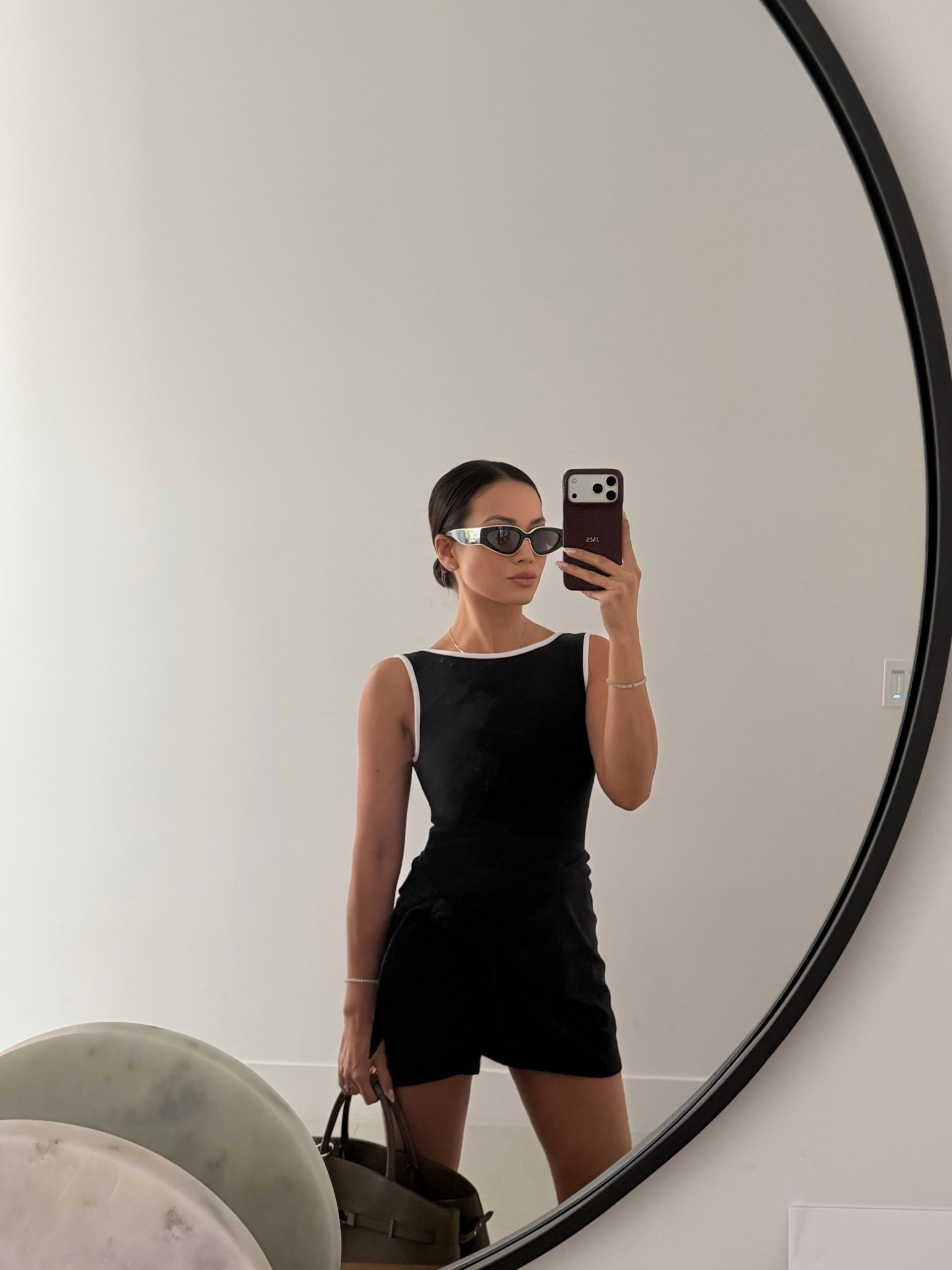 I live in this lounge dress with shorts, most comfortable, easy thing to throw on and run errands in all day 🖤🤍

#LTKMothersDay #LTKActive #LTKootd