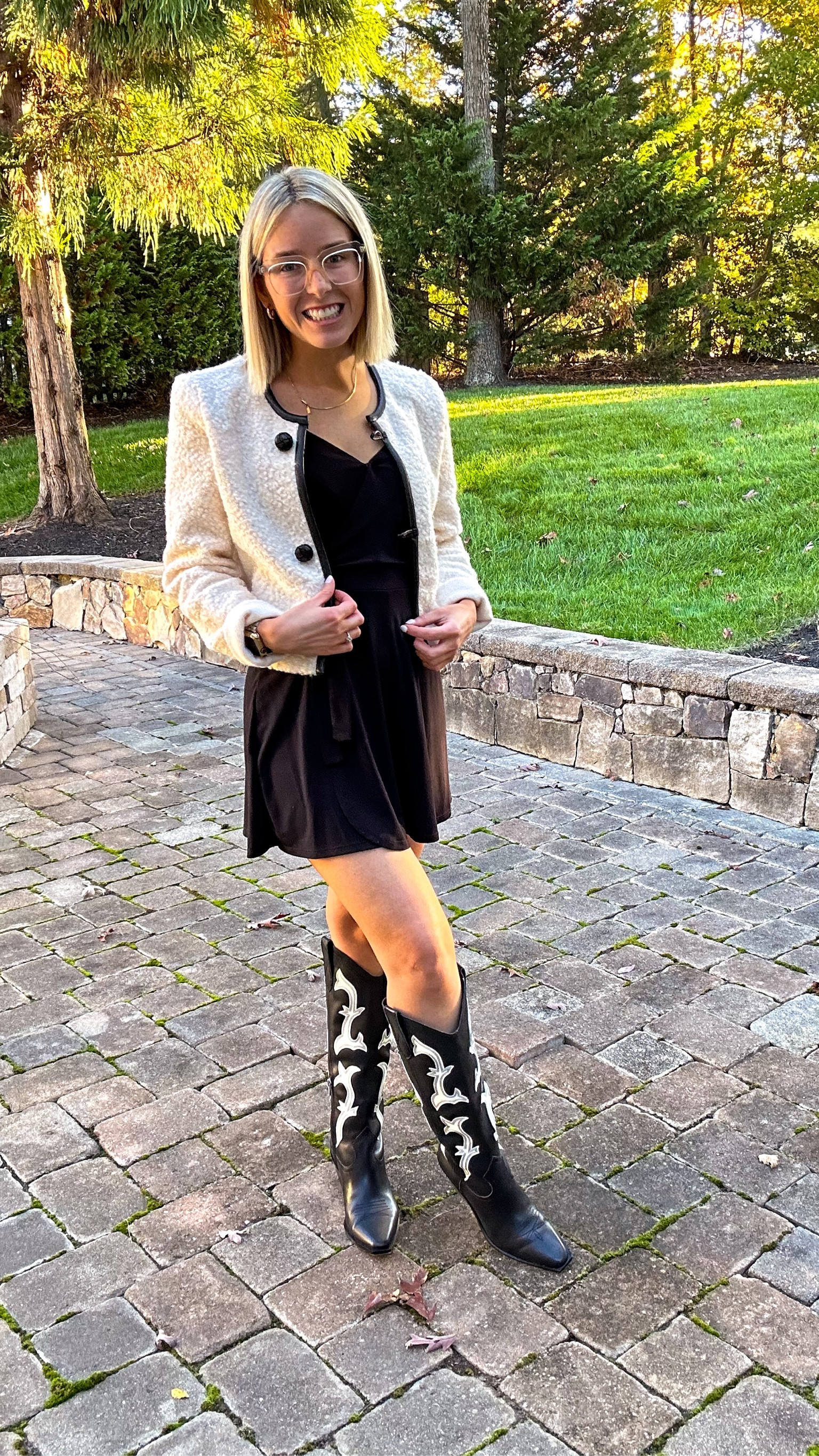 Vici Dalida faux leather trim cream Sherpa jacket TTS

Black romper dress

Dolce Vita Samare western boot in cream and black TTS


#LTKstyletip #LTKshoecrush #LTKHoliday