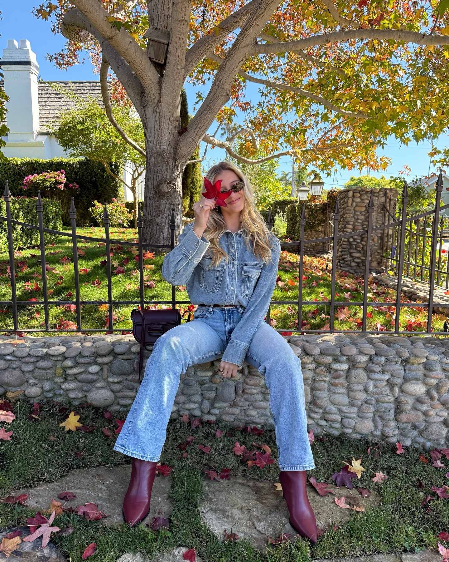 a burgundy fall🍁♥️🍂 @stevemadden #SMsquad 

#burgundyfall #burgundy #fallfashion #ootdinspo #everydayfashion #pinterestinspired #pinterestgirl #pinterestaesthetic #pinterestphoto #ootdfashion #coolgirlaesthetic #chicfashion