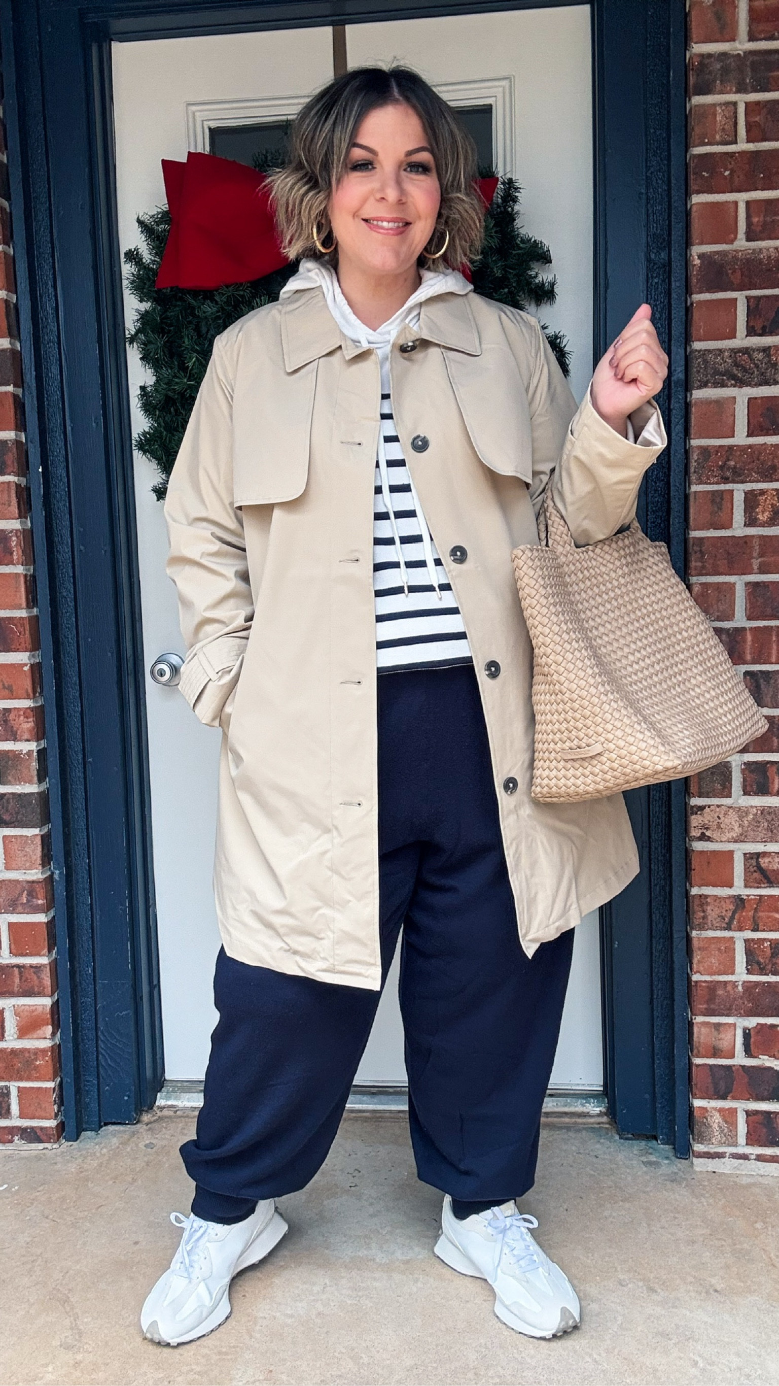 Easy on the go outfit for running errands, carpool, or coffee with friends! 

#LTKFindsUnder50 #LTKPlusSize #LTKStyleTip