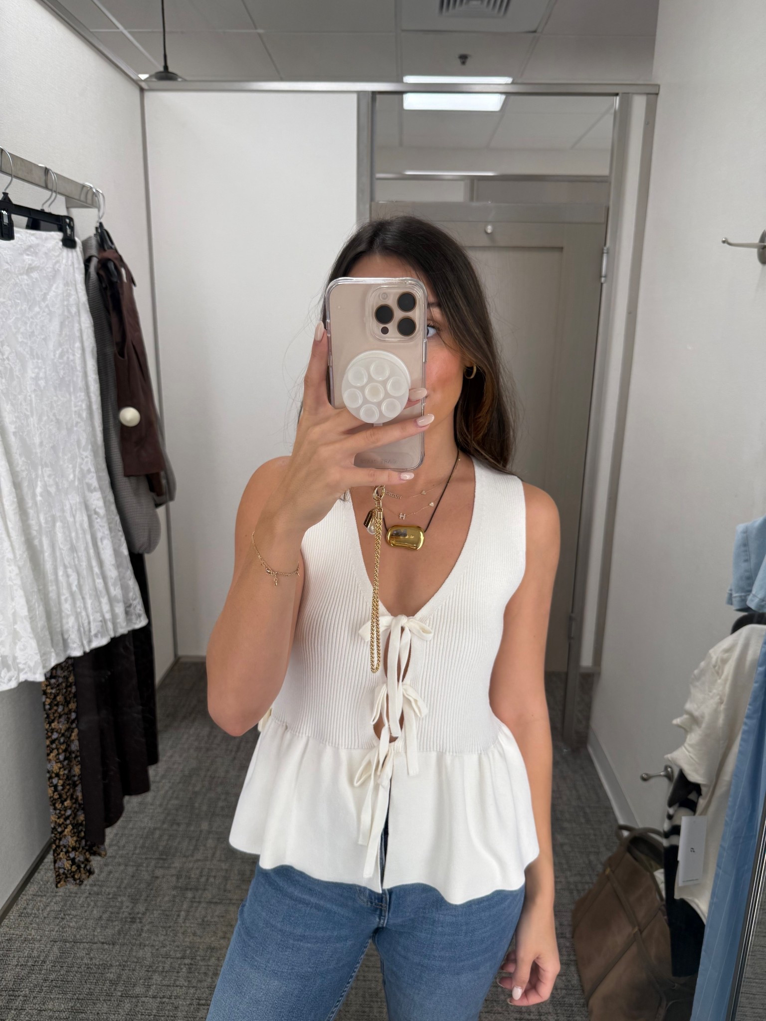 I love this @nordstrom top! So comfy and cute for daily life. I’m wearing a small and 2 in jeans! #nordstrompartner 