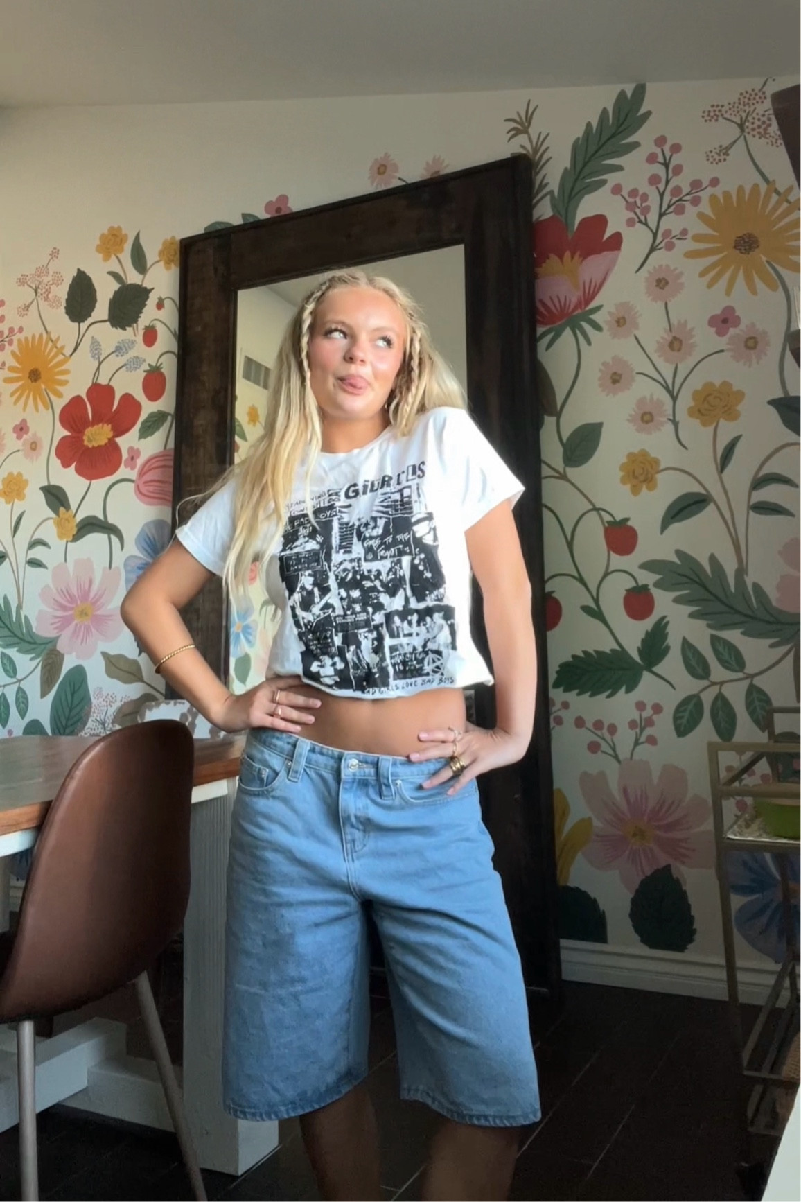 Tuesday OOTD!! 💛 shirts older, but I added another fave! 

#LTKFindsUnder50 #LTKBacktoSchool