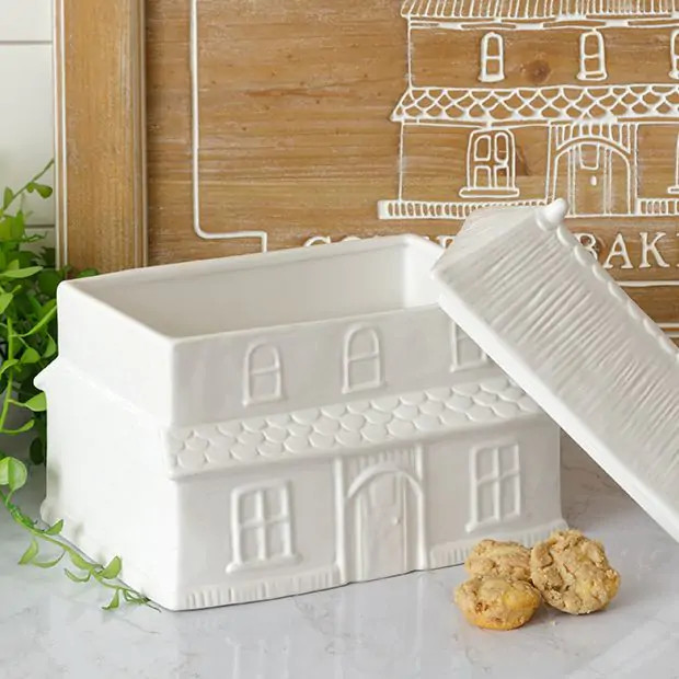 Cozy Cottage House Cookie Jar | Antique Farm House