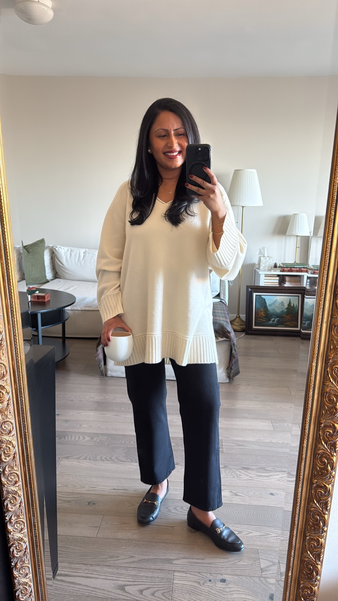 Sunday city stroll attire in Lily Silk cashmere oversized sweater and Levi’s Black denim ☕️

#LTKBeauty #LTKootd #LTKgrwm