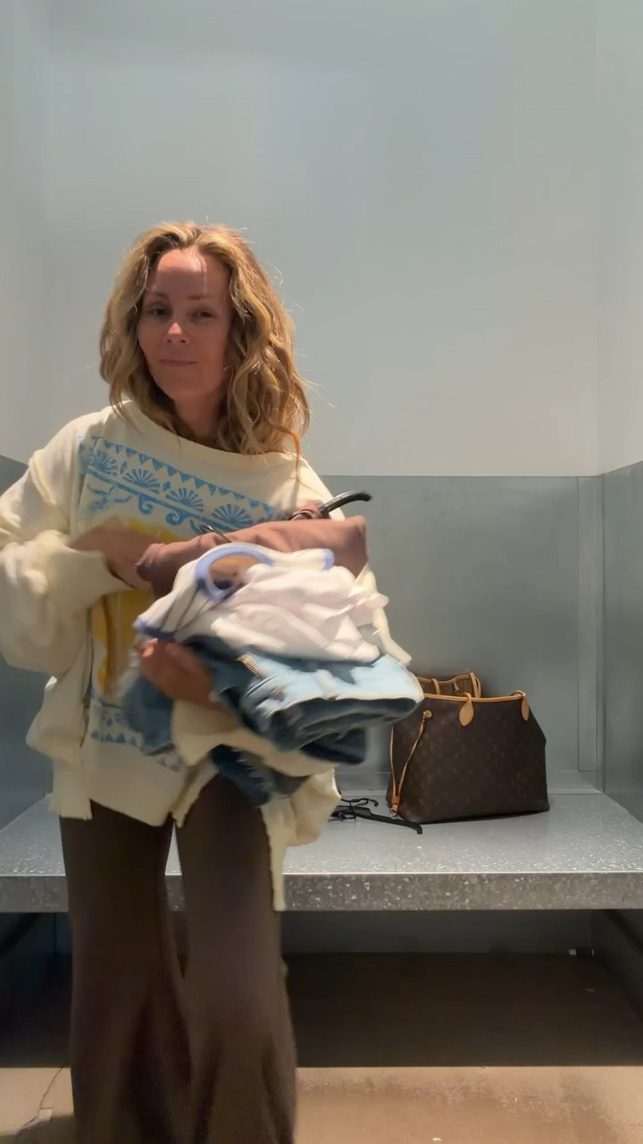 mentally, everything was buy one get one 50% off… and honestly? no notes

this is exactly what I’d grab if you needed a little wardrobe refresh going into summer — easy pieces, flattering fits, and the kind of outfits you don’t have to overthink