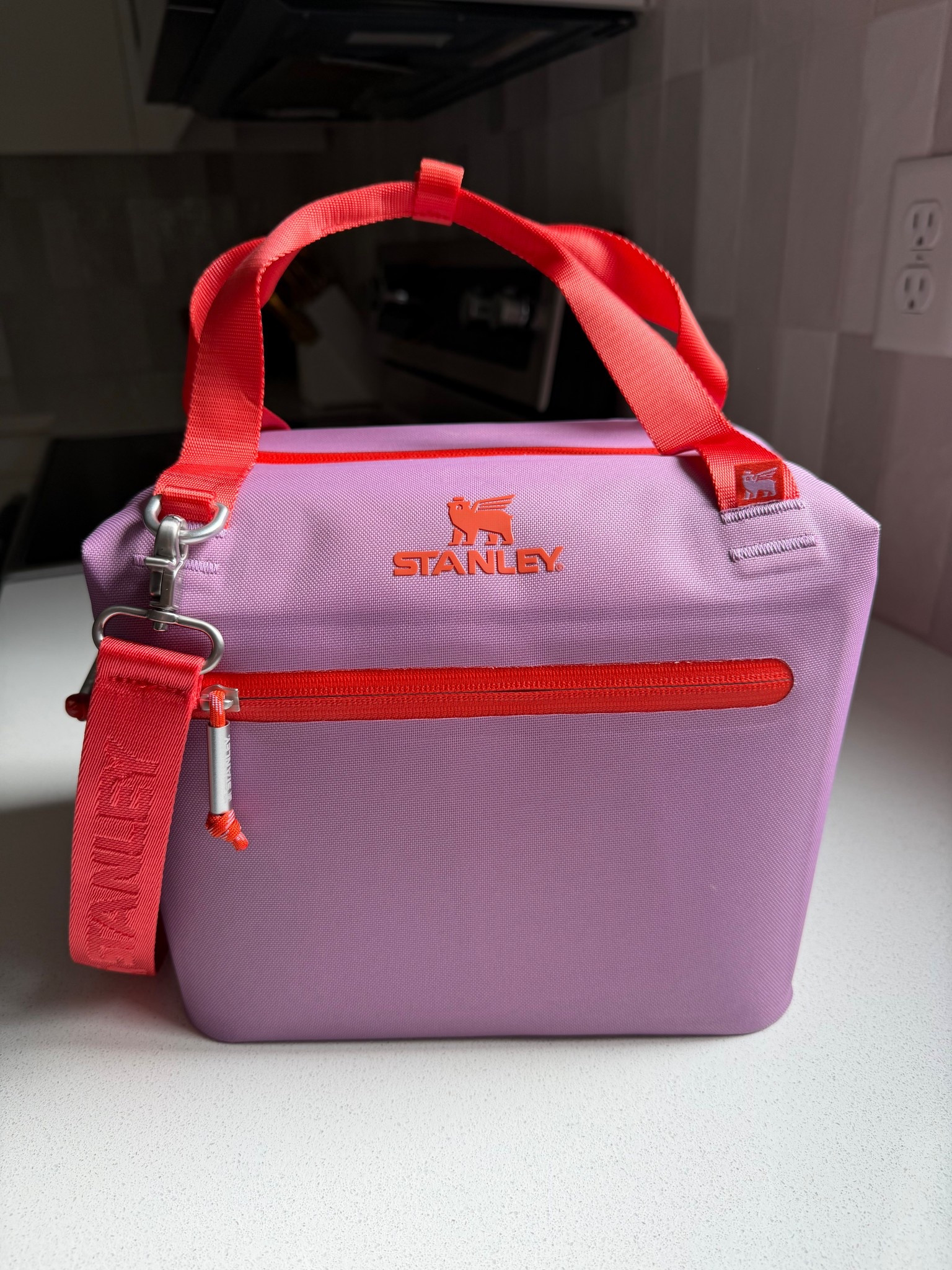 Bringing a pop of color to my day with this gorgeous purple Stanley lunchbox! Perfect for keeping my snacks (or lunch) fresh and stylish. Tap to shop and brighten your routine!

#LTKdayinmylife #LTKselfcare #LTKfitnessgoals