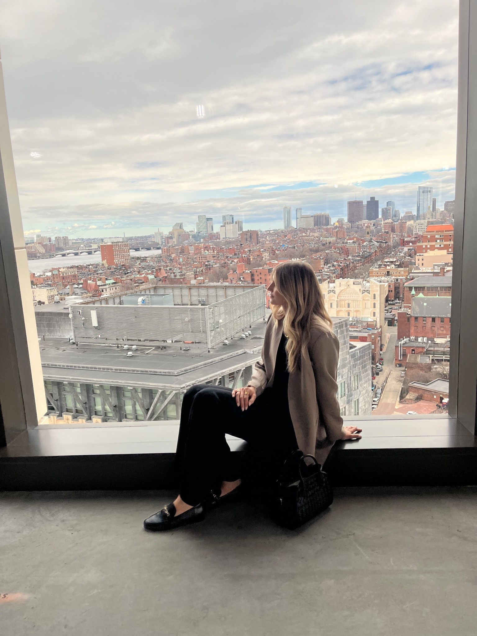 Boston fashion influencer | chic work outfit | business casual outfit | blazer styling 