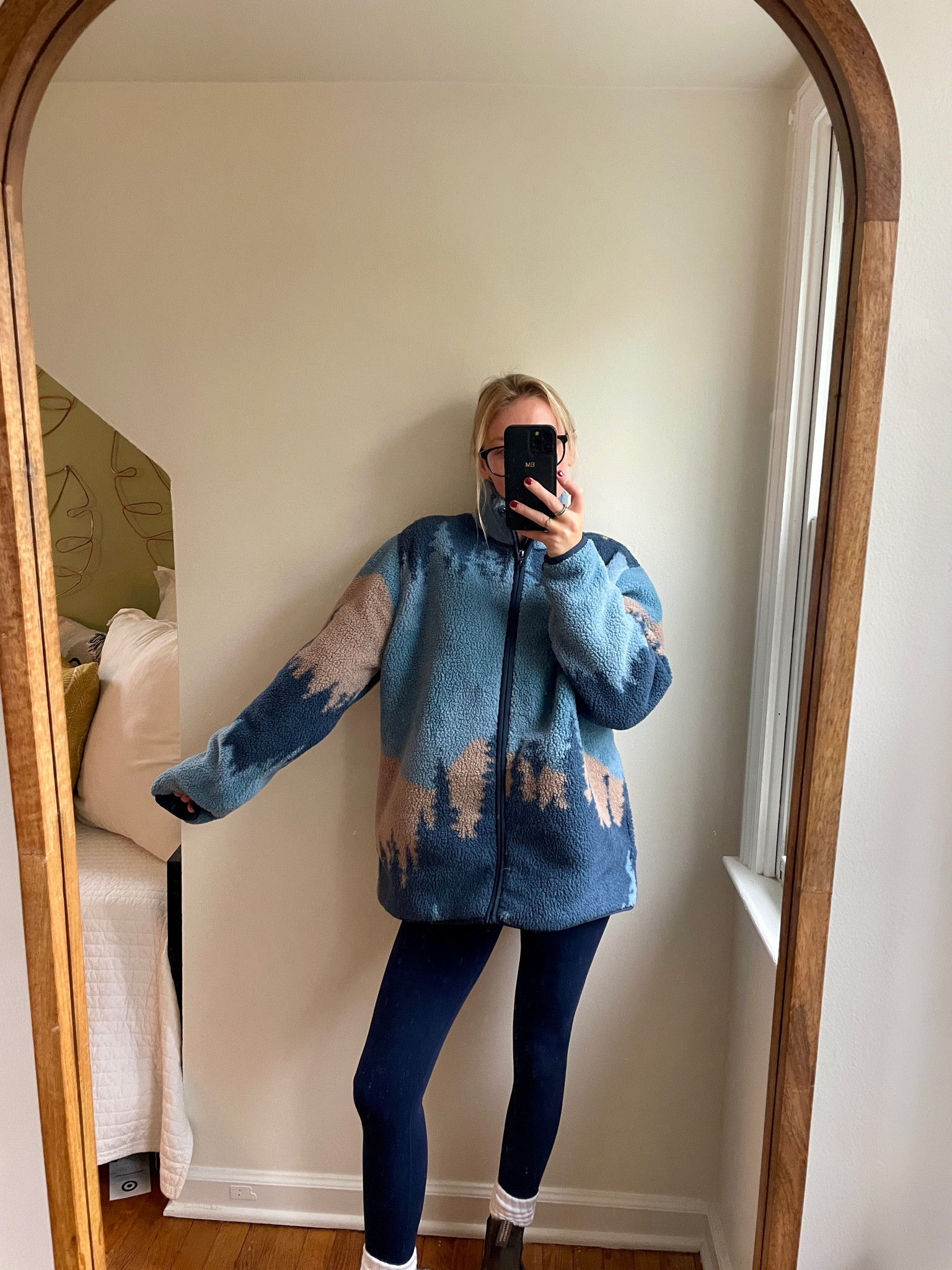 Comfy fleece!! Old Navy has been killing it lately. Wearing a S!

#LTKSaleAlert #LTKSeasonal #LTKFindsUnder100