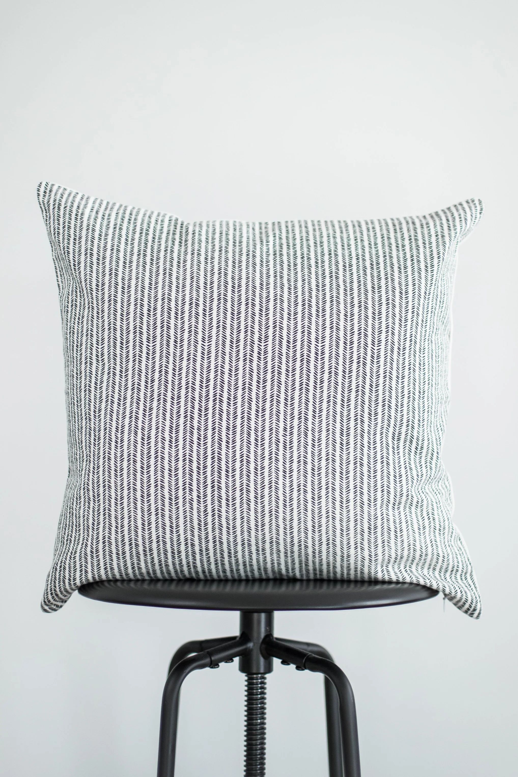 Atlas - Herringbone | Woven Nook