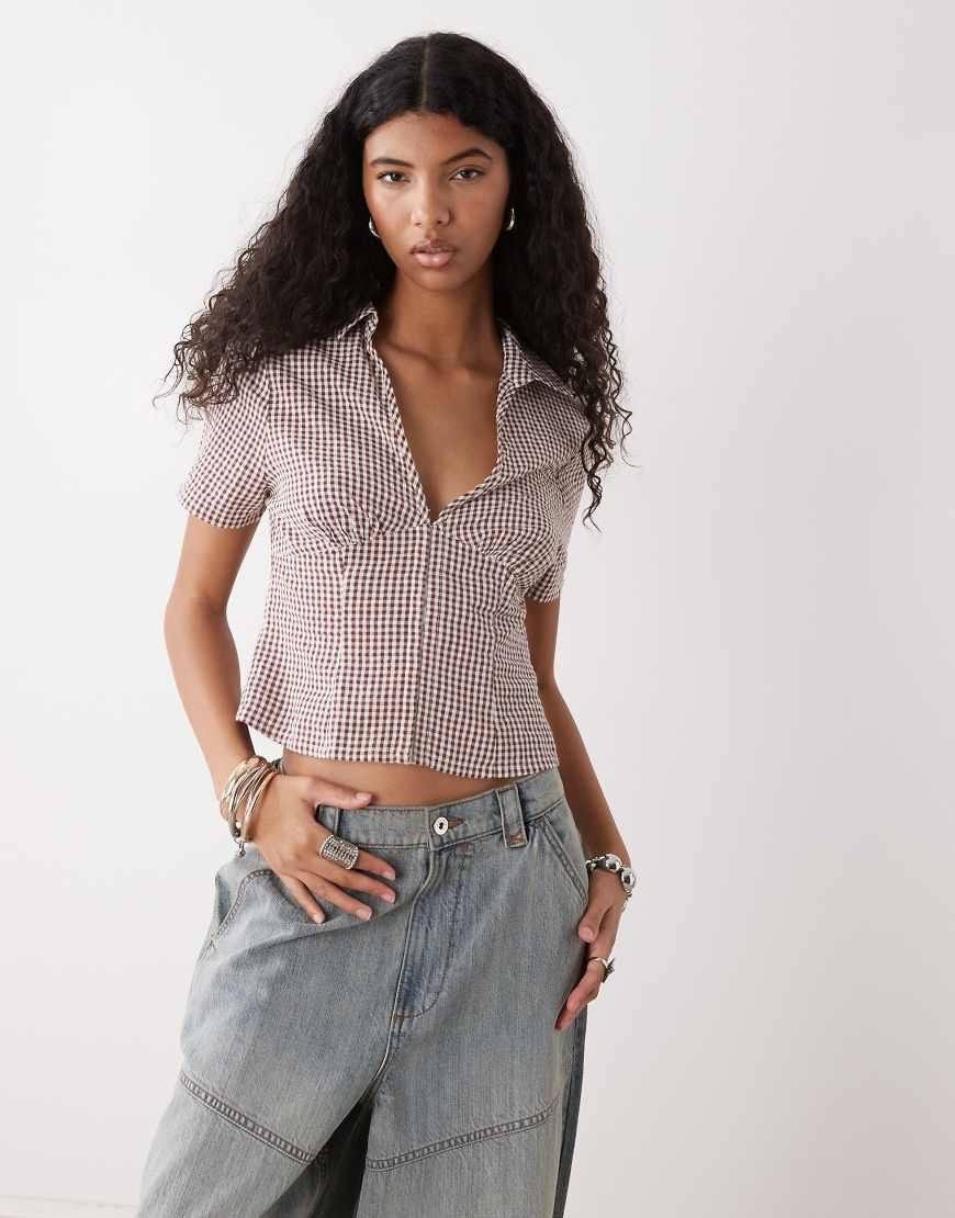 COLLUSION fitted short sleeve shirt in brown gingham | ASOS (Global)